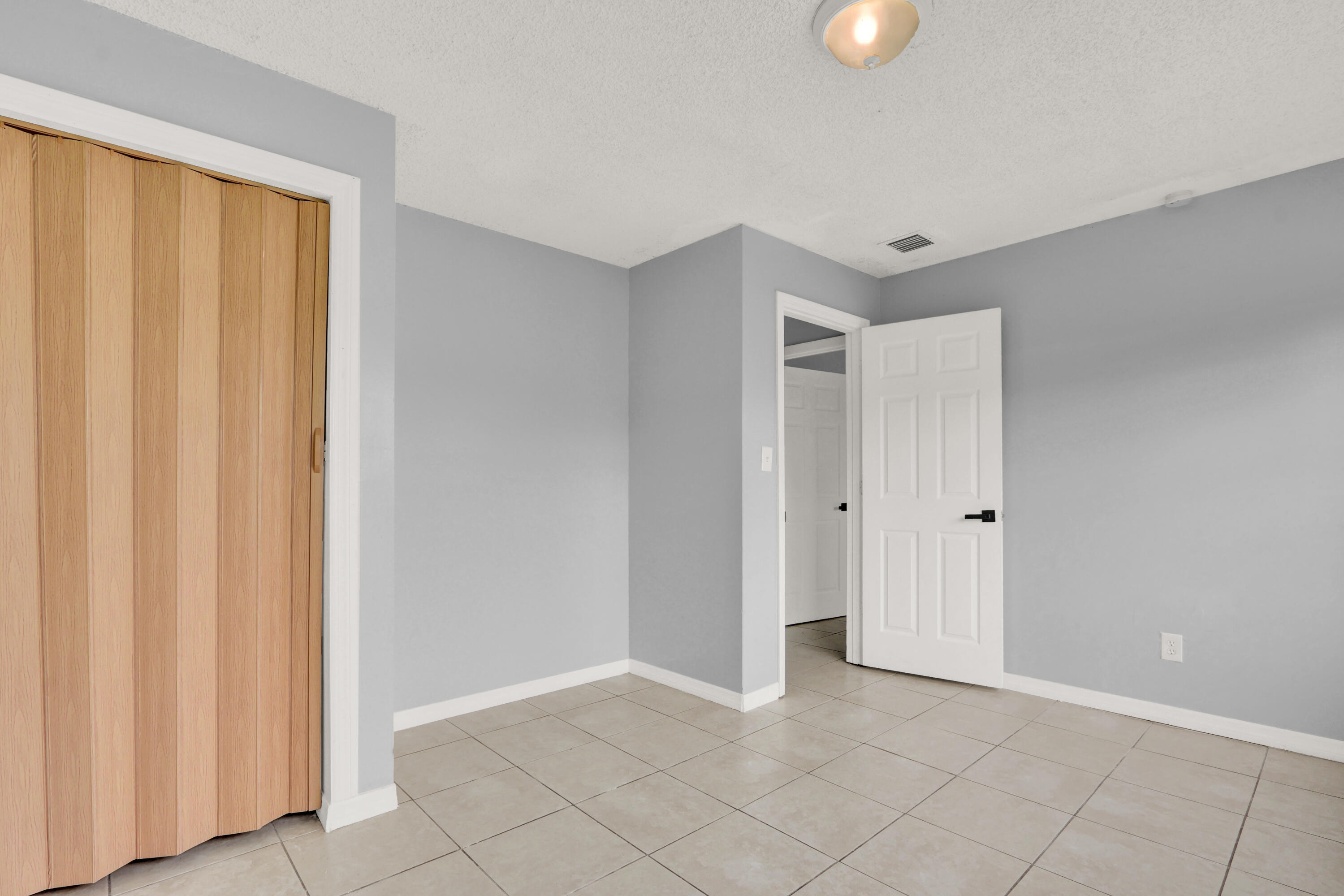 3208 Louisiana Avenue Property Photo 3