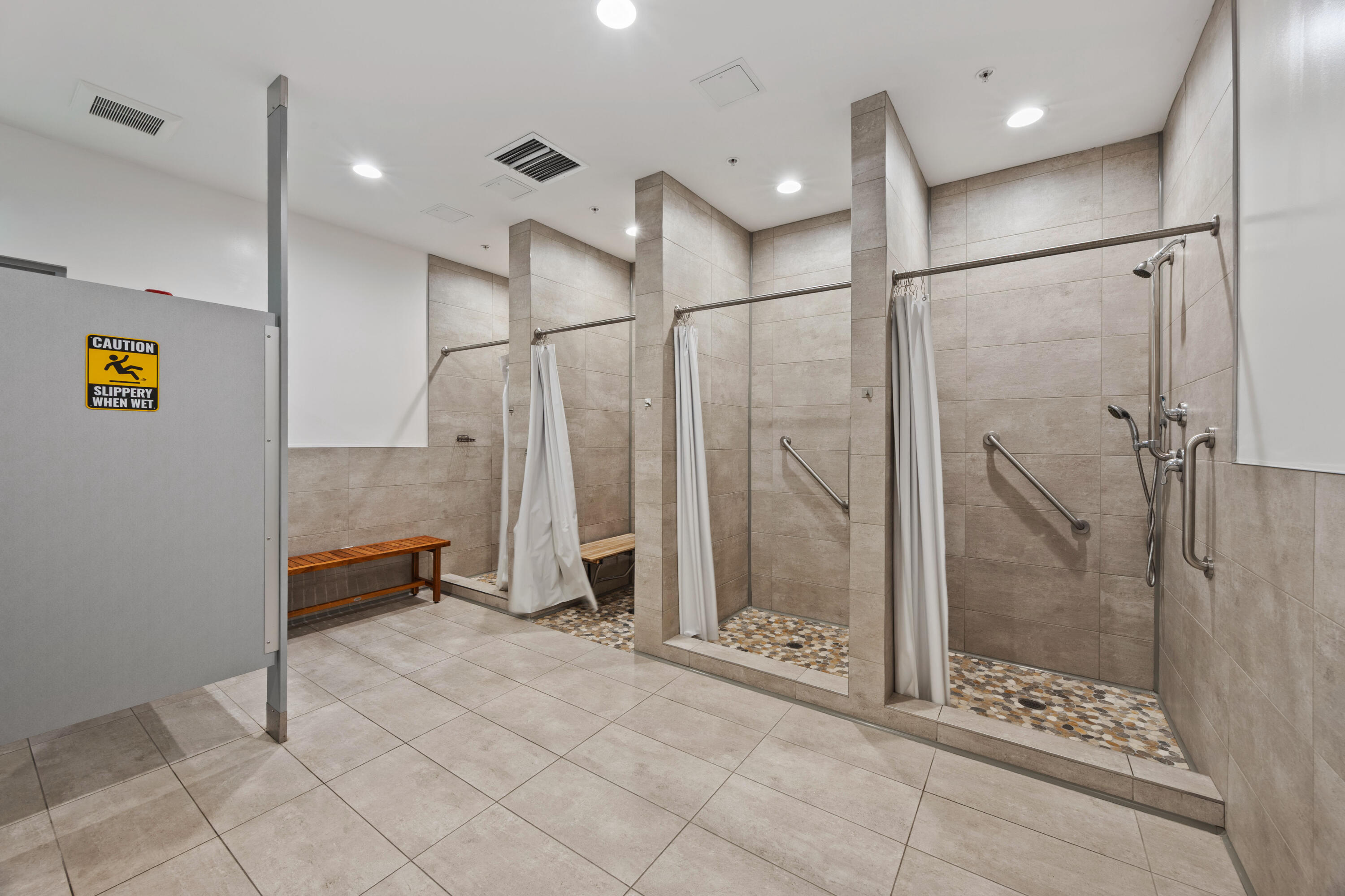 200 Horizons W 106 Property Photo 24
