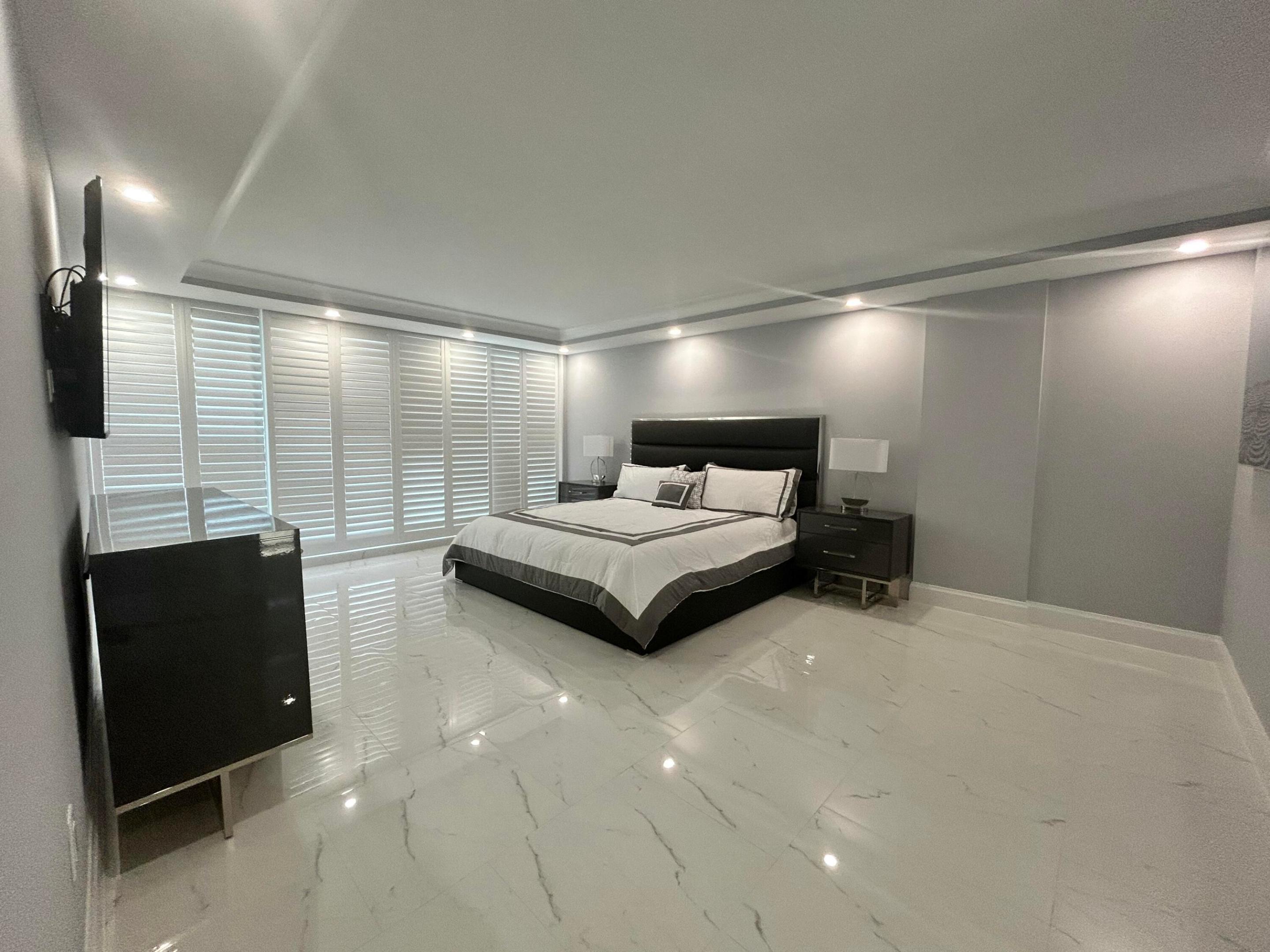 3546 S Ocean Boulevard 405 Property Photo 14
