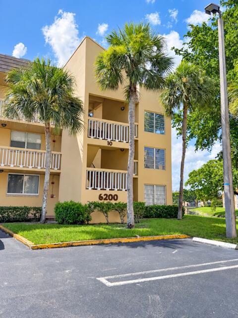 6200 Nw 62nd Street 206 Property Photo 1