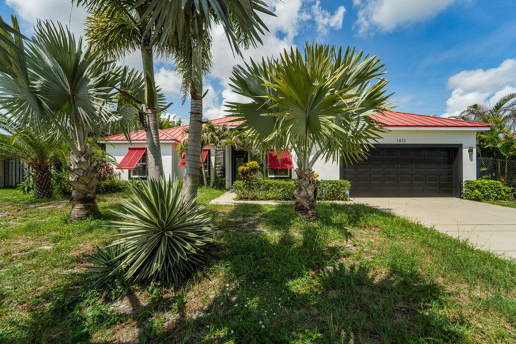 1812 Se Fallon Drive Property Photo 1