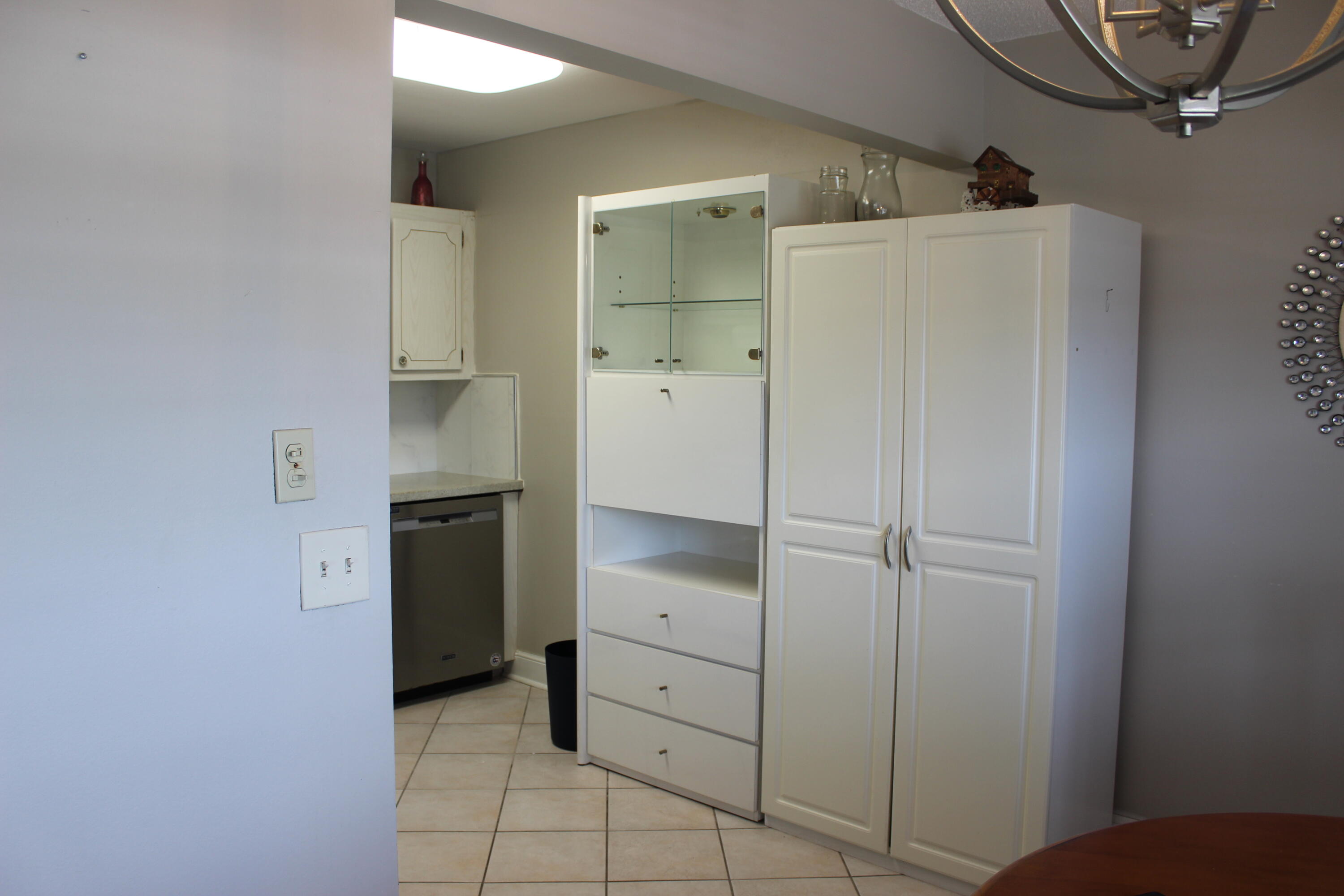 35 Somerset B 35 Property Photo 8