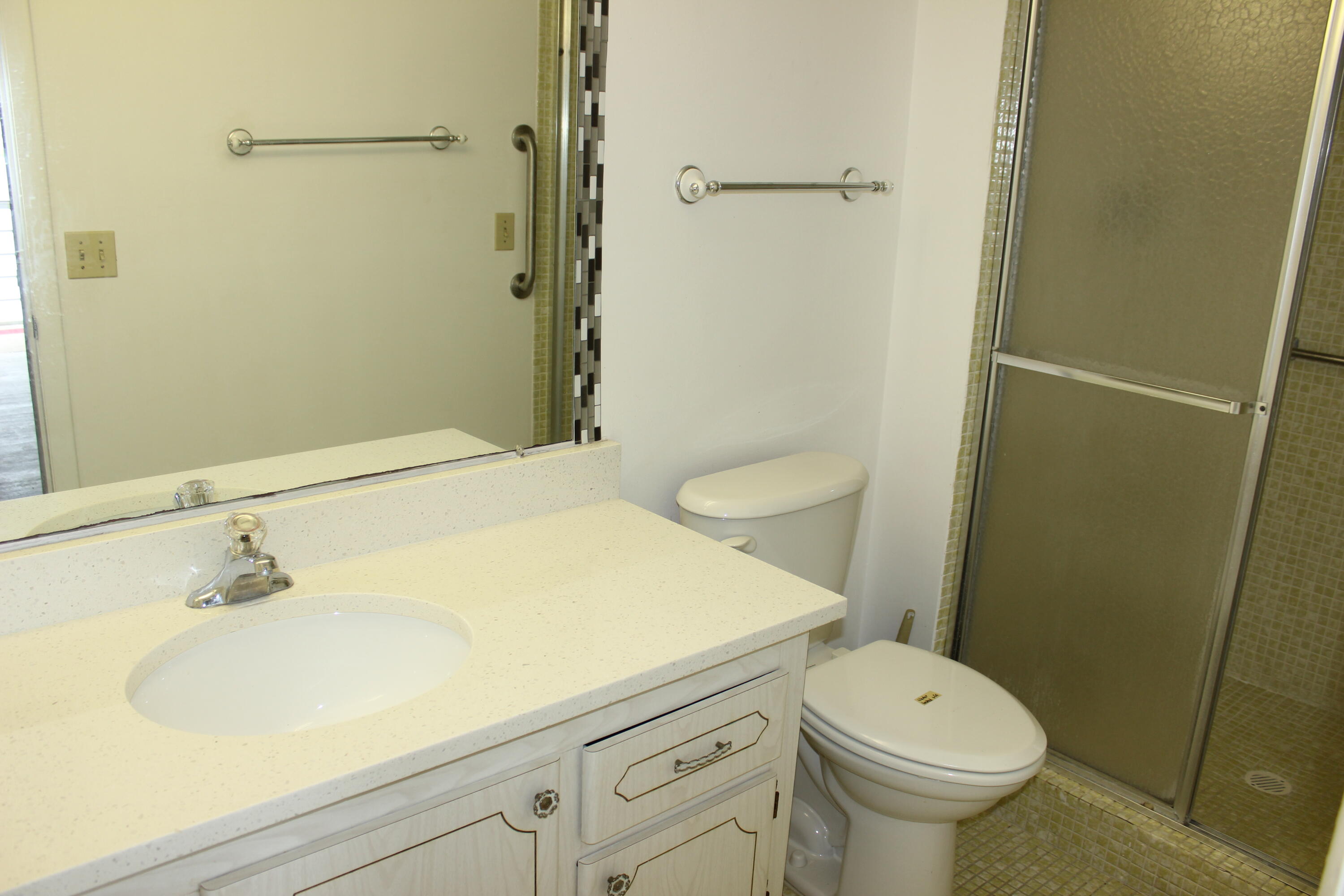 35 Somerset B 35 Property Photo 15