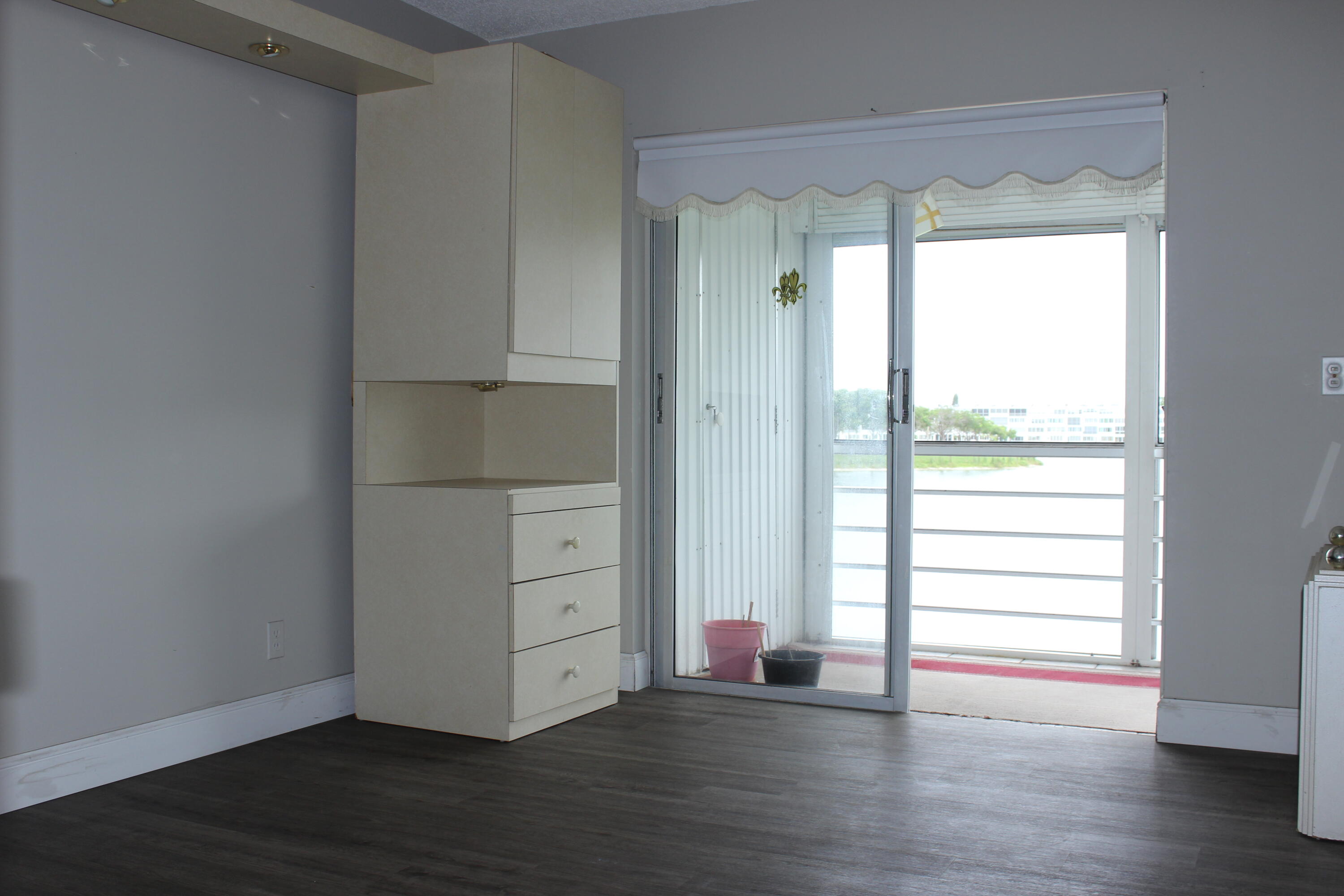 35 Somerset B 35 Property Photo 23