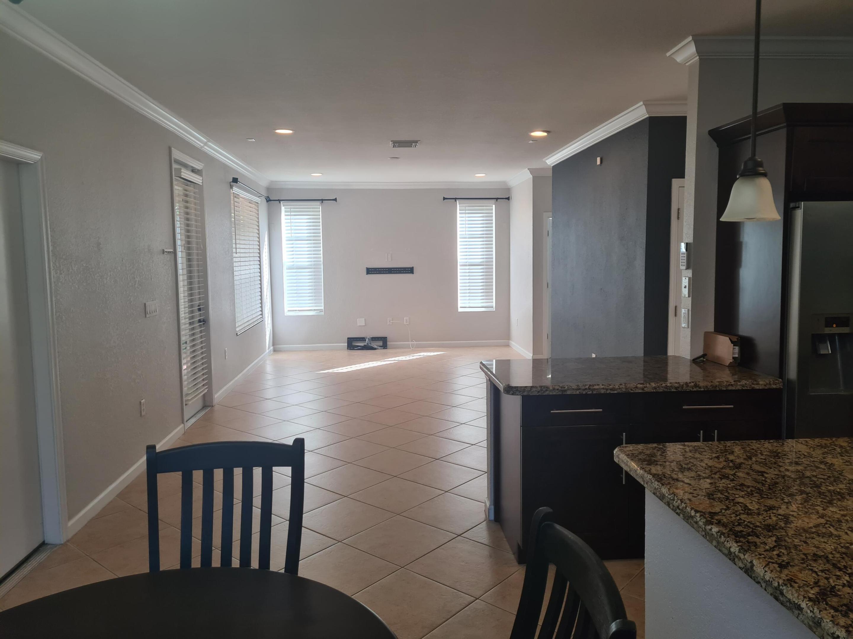 1445 E Bexley Park Drive Property Photo 5