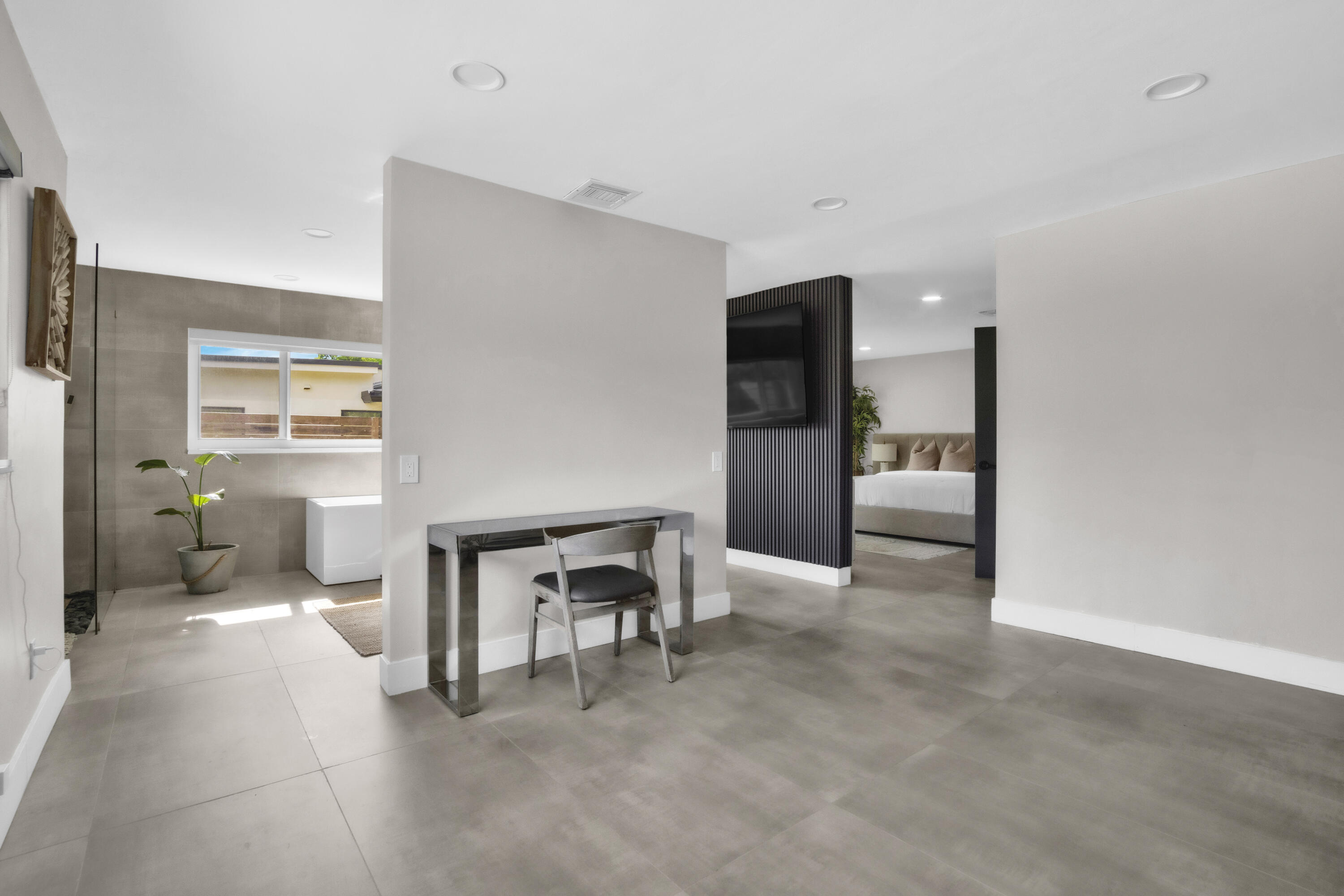 B26059858 Property Photo 10