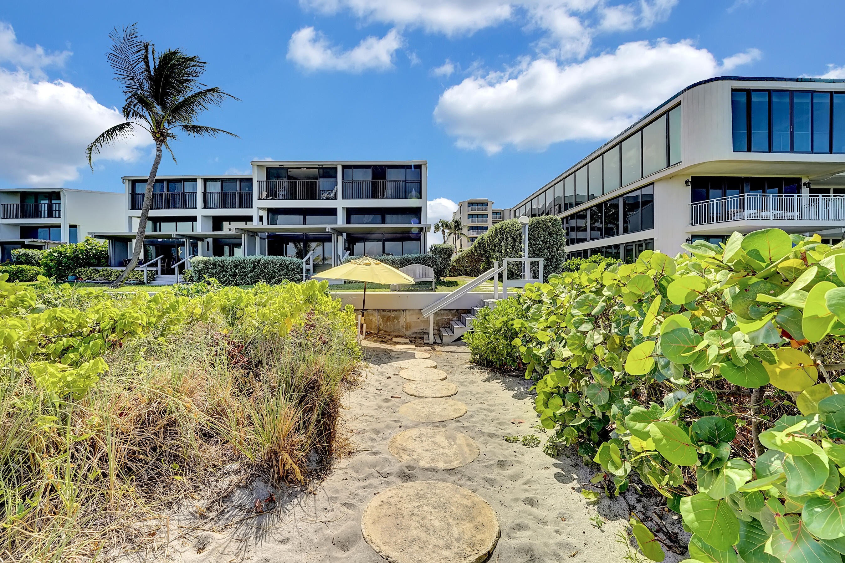 2175 S Ocean Boulevard 304 Property Photo 28