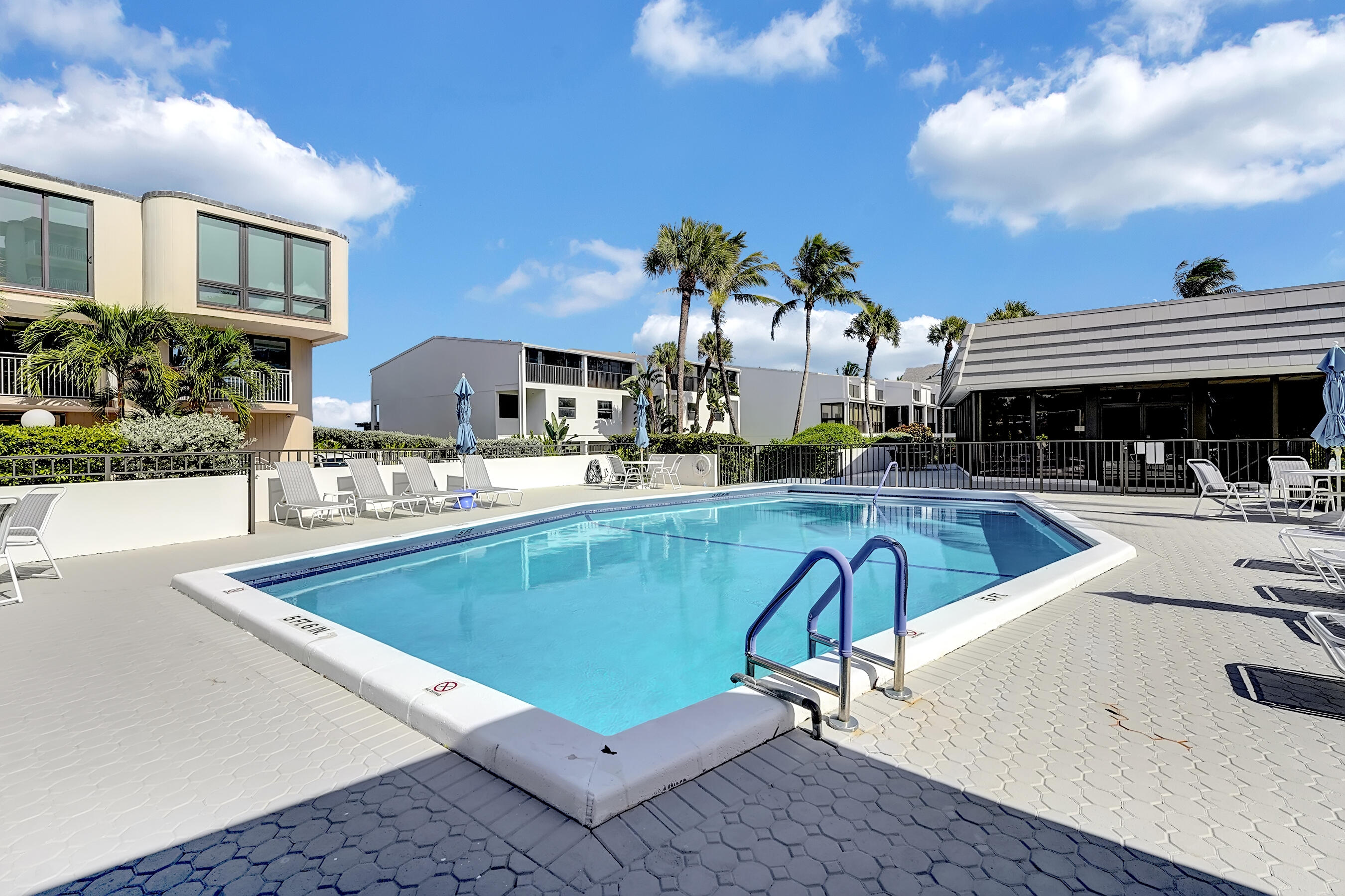 2175 S Ocean Boulevard 304 Property Photo 29