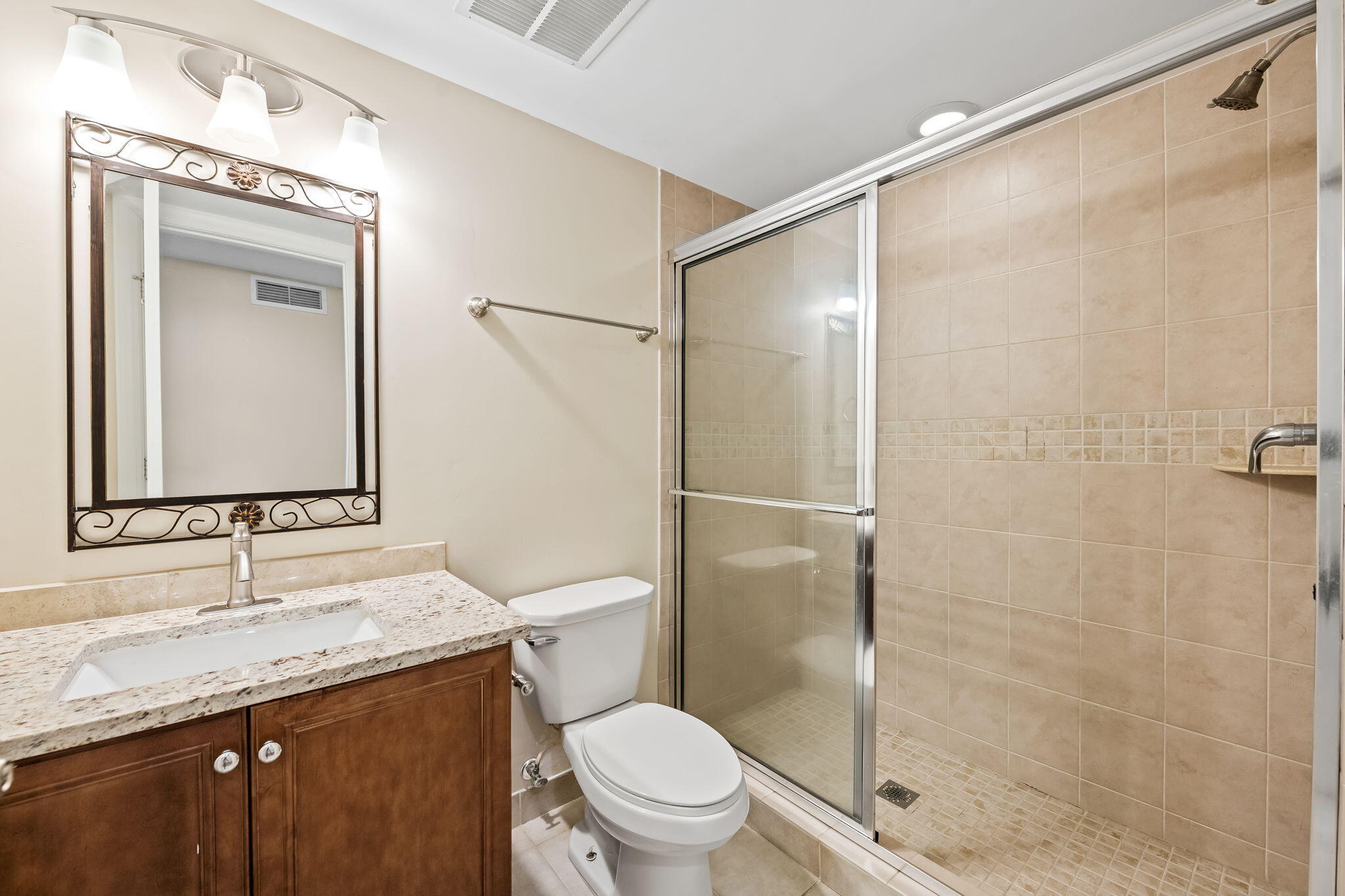 708 Se 15th Street 3 Property Photo 4