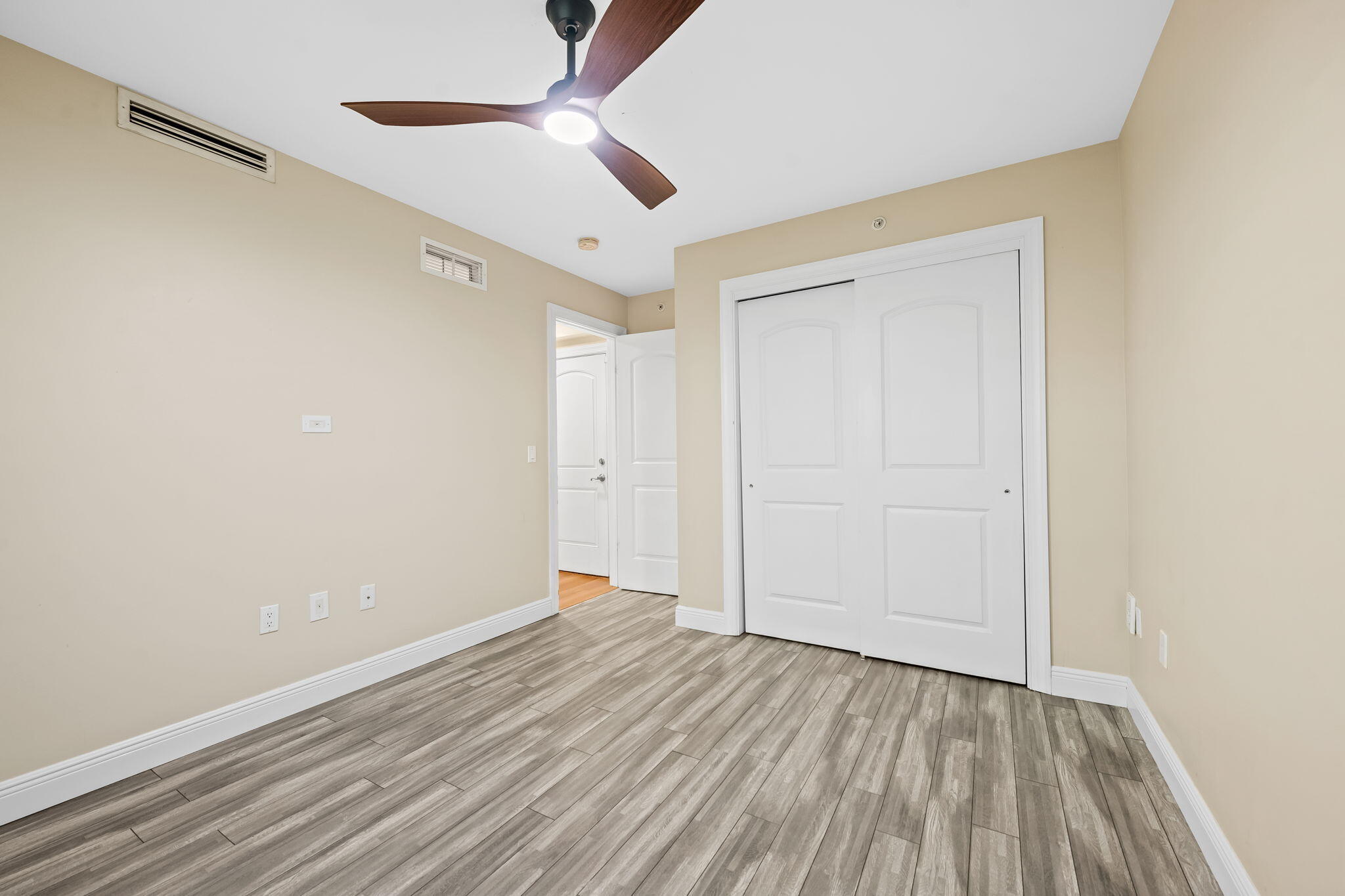 708 Se 15th Street 3 Property Photo 5