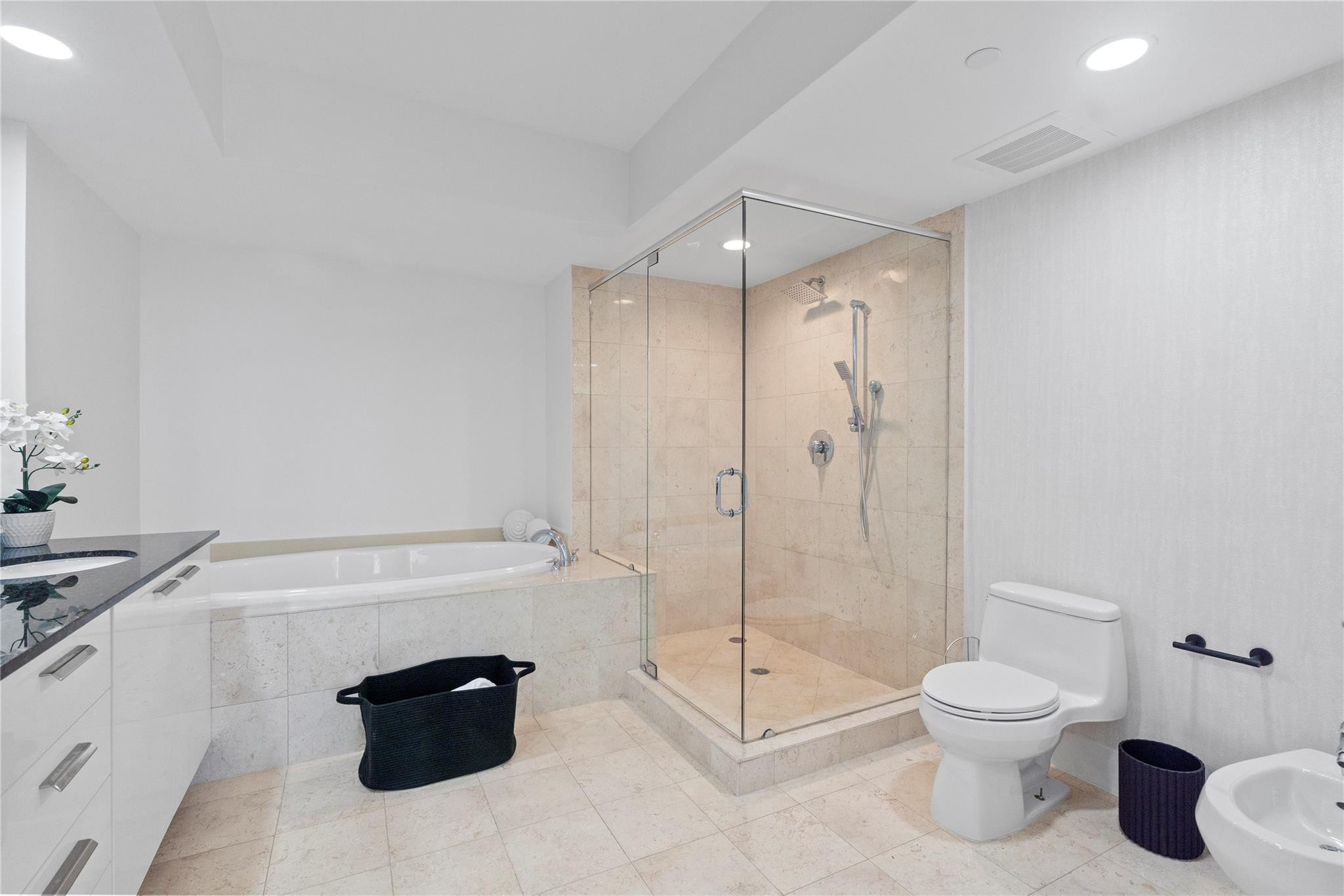 1830 S Ocean Drive 1006 Property Photo 30