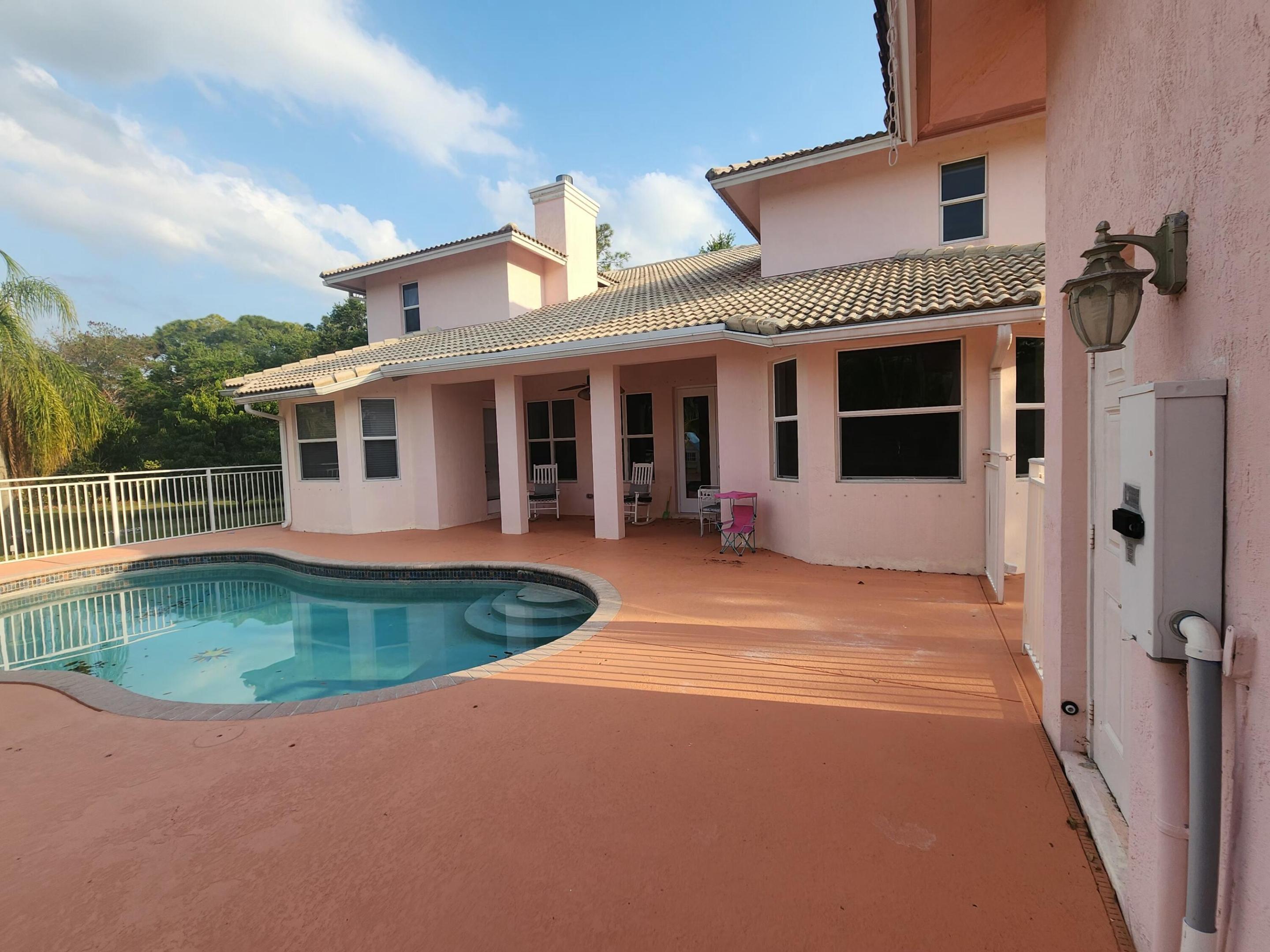 16975 83rd Place N Property Photo 10