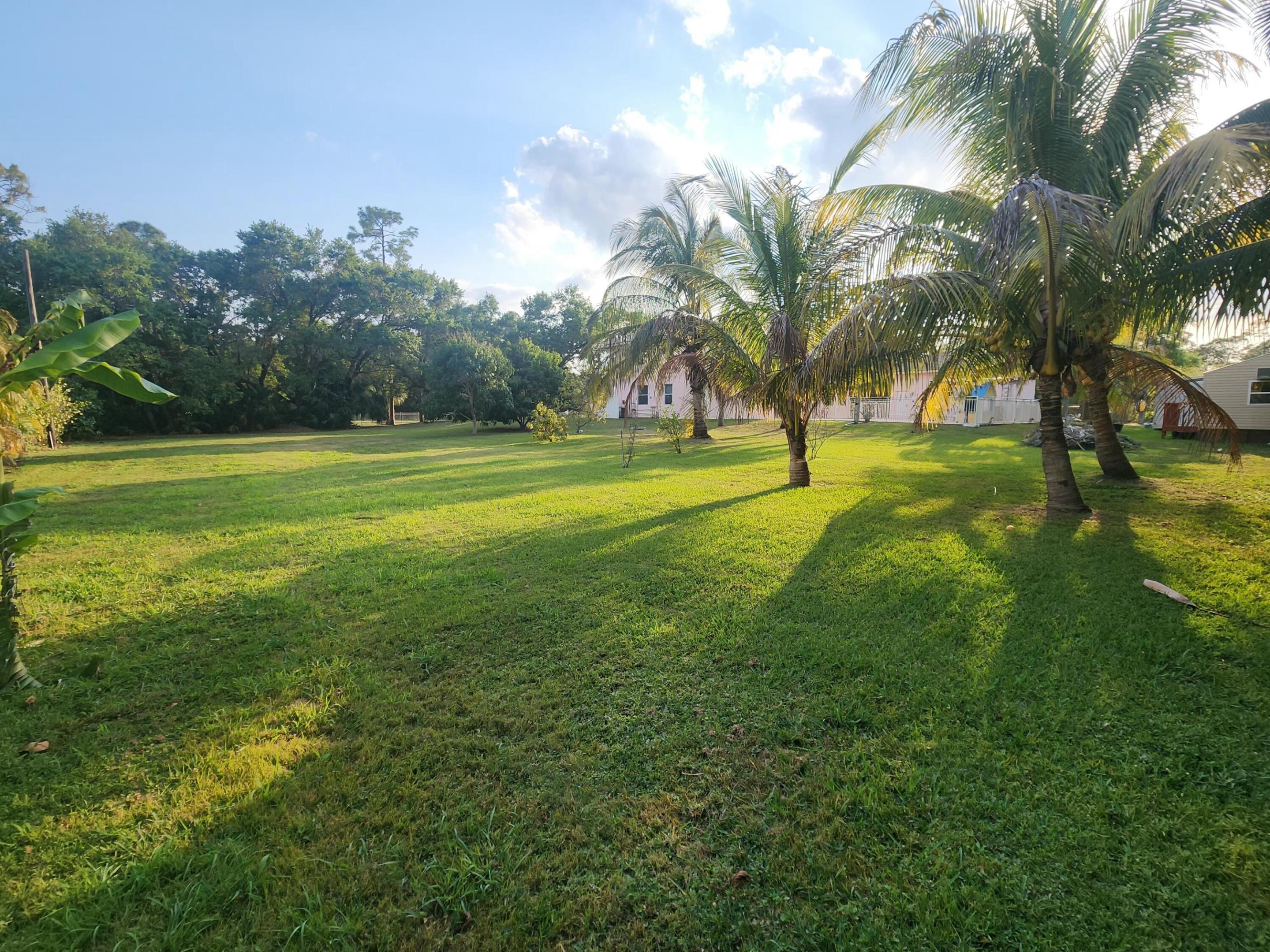 16975 83rd Place N Property Photo 14