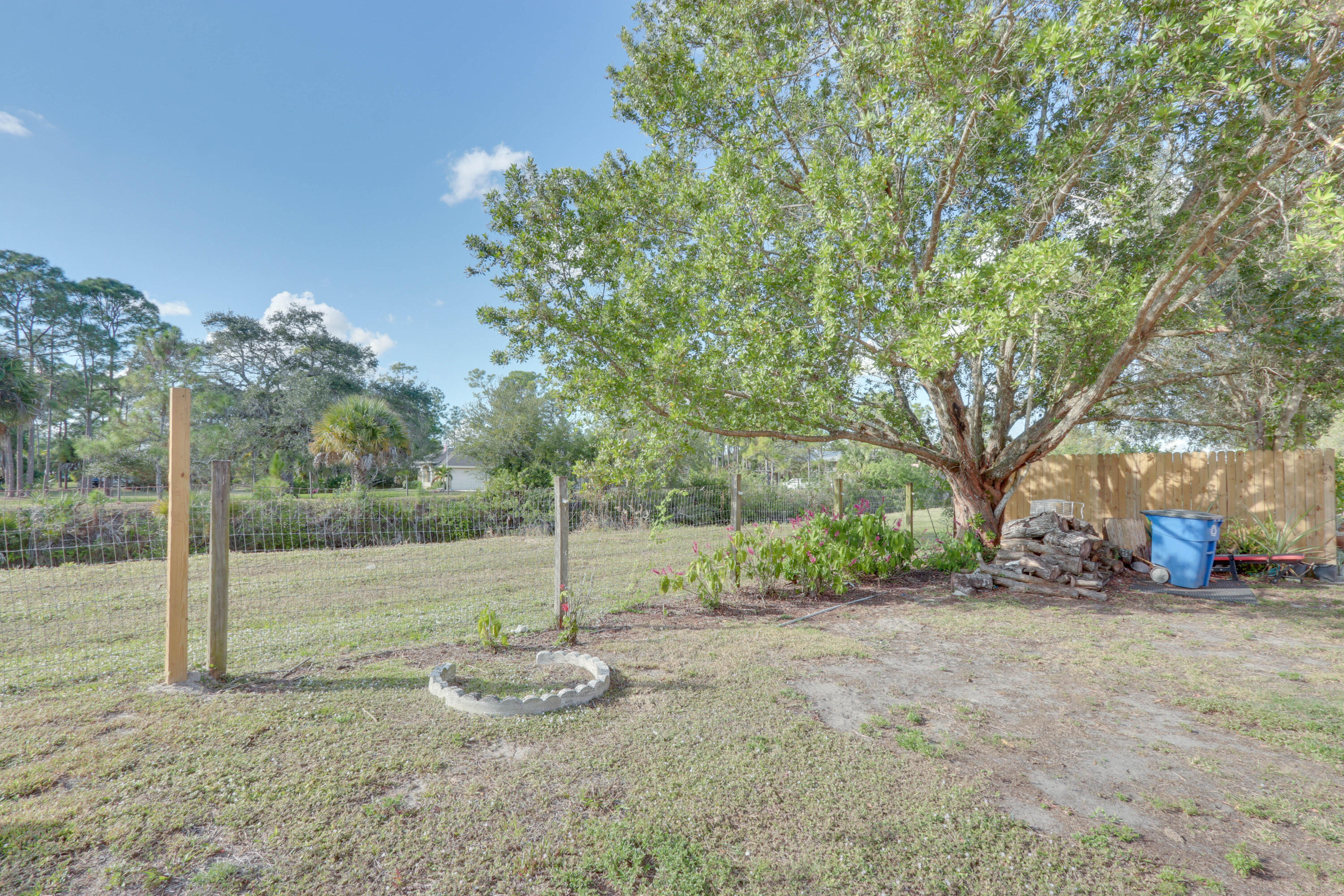 16975 83rd Place N Property Photo 37