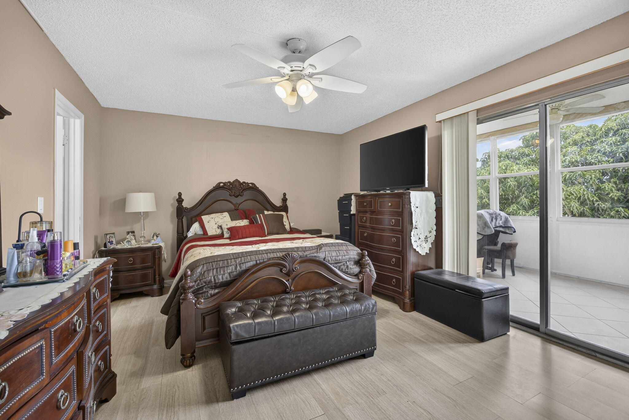 456 Southampton C Property Photo 10