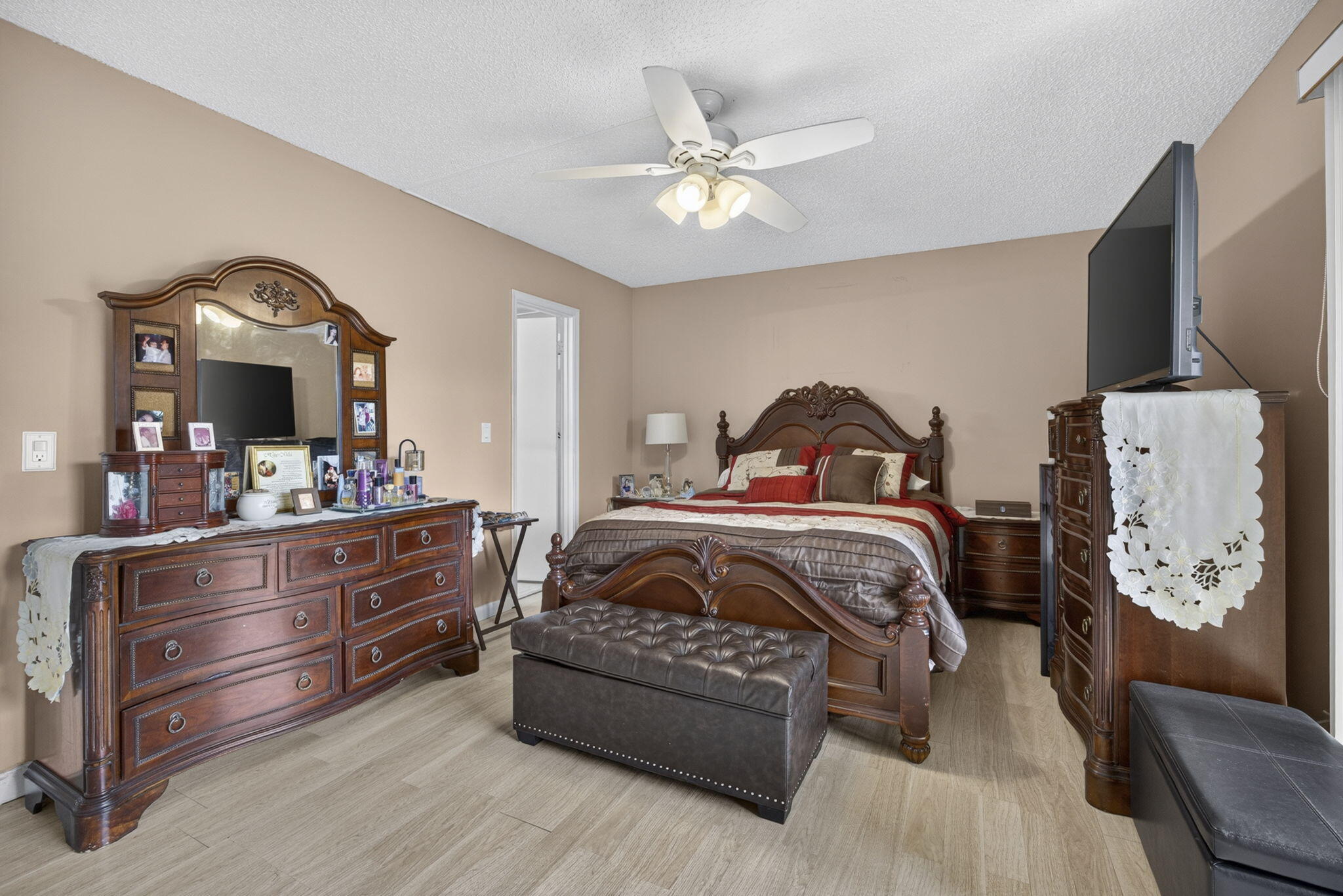 456 Southampton C Property Photo 11