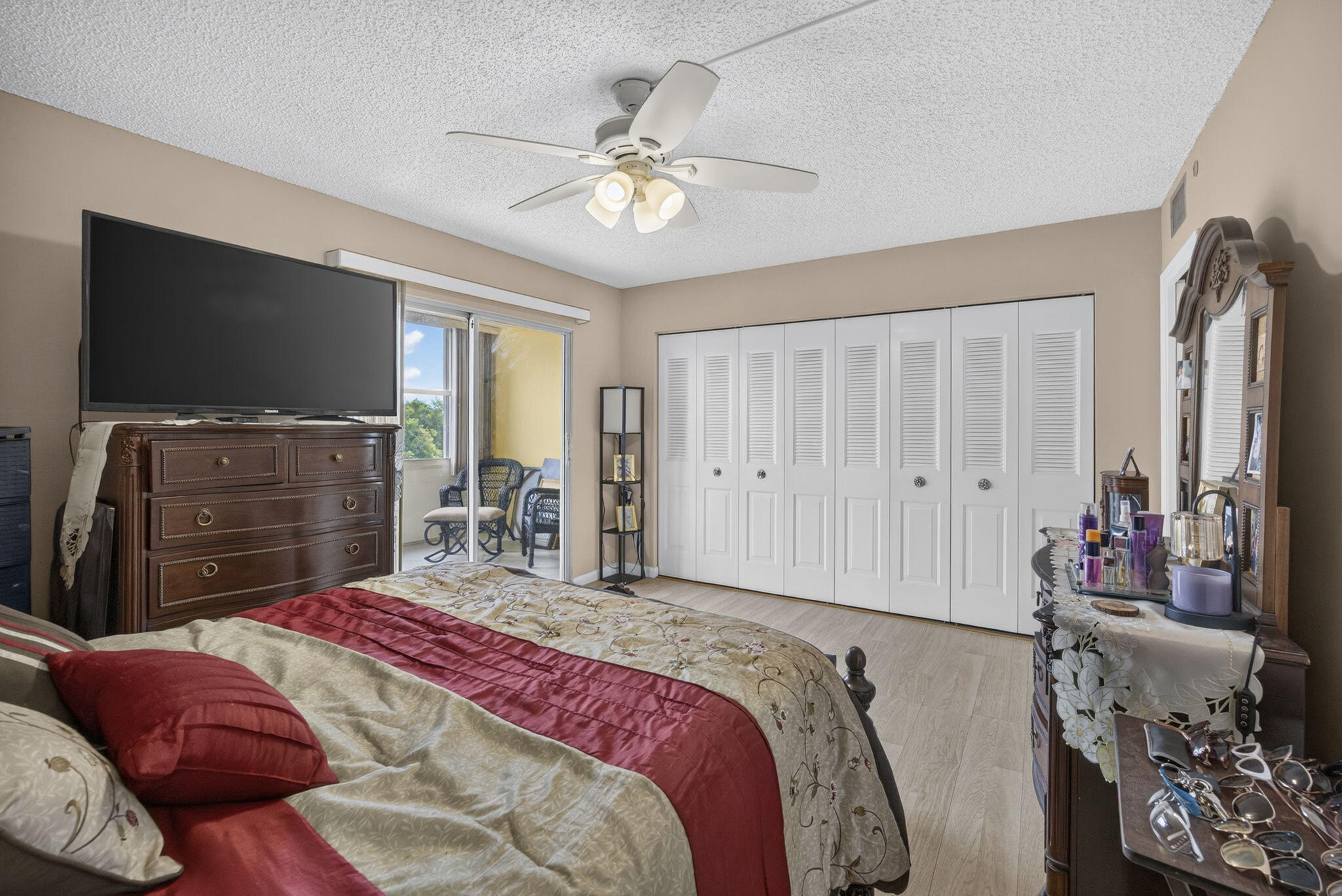 456 Southampton C Property Photo 12