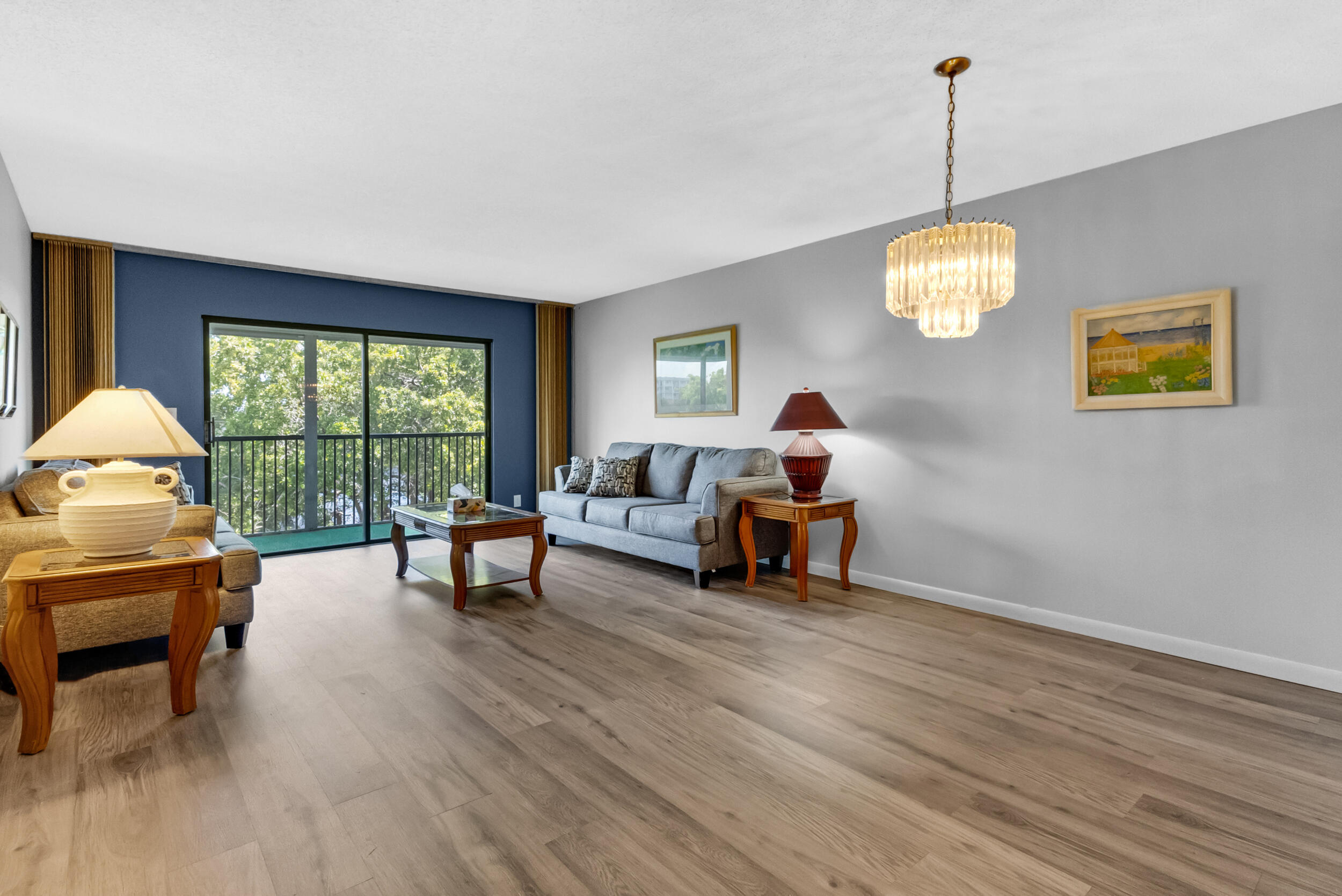 2209 S Cypress Bend Drive 507 Property Photo 8