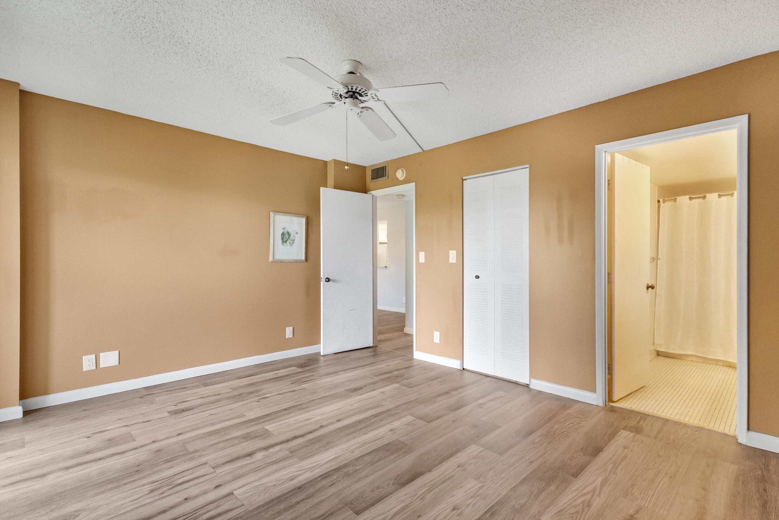 2209 S Cypress Bend Drive 507 Property Photo 21