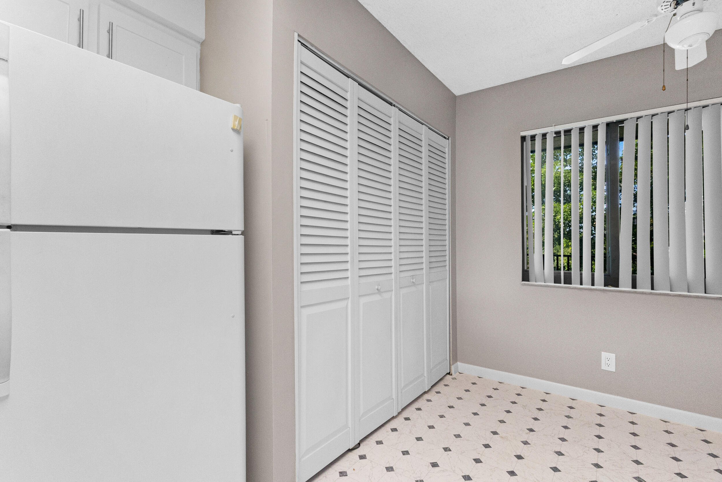 2209 S Cypress Bend Drive 507 Property Photo 29