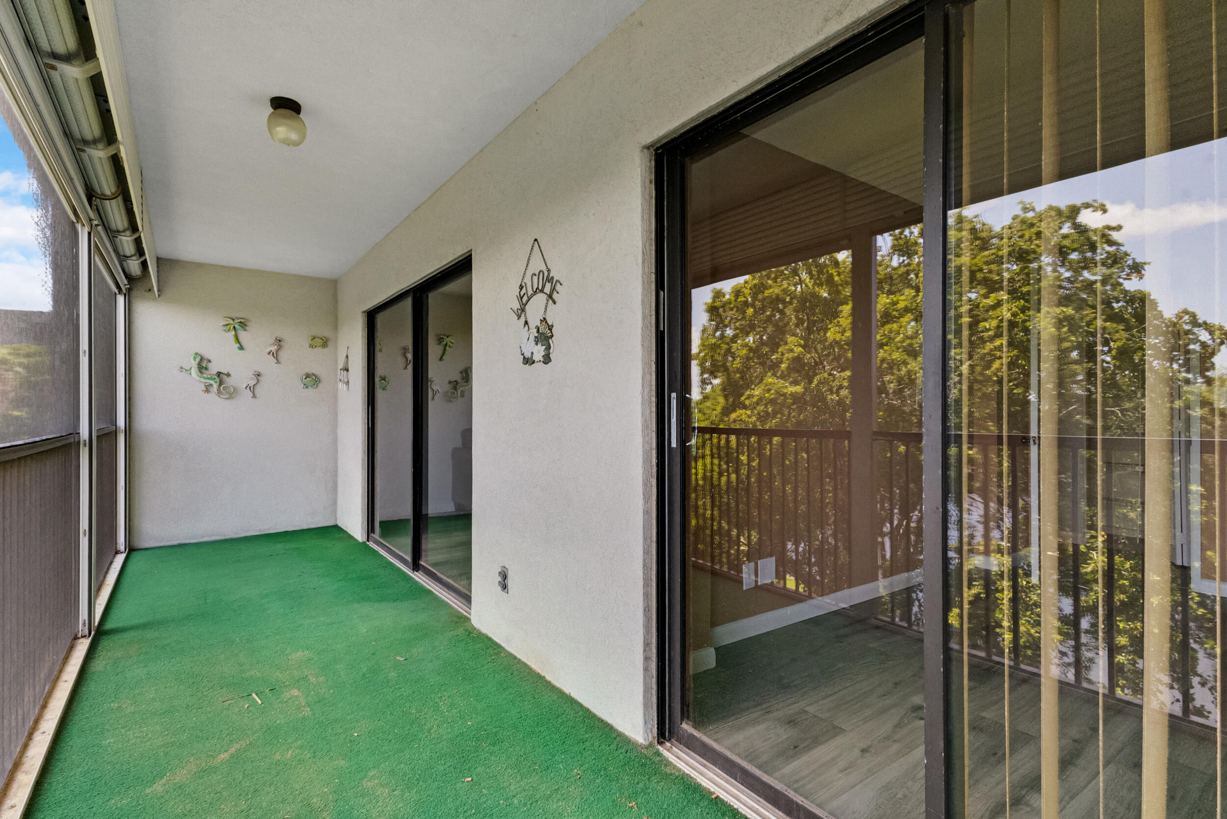 2209 S Cypress Bend Drive 507 Property Photo 31
