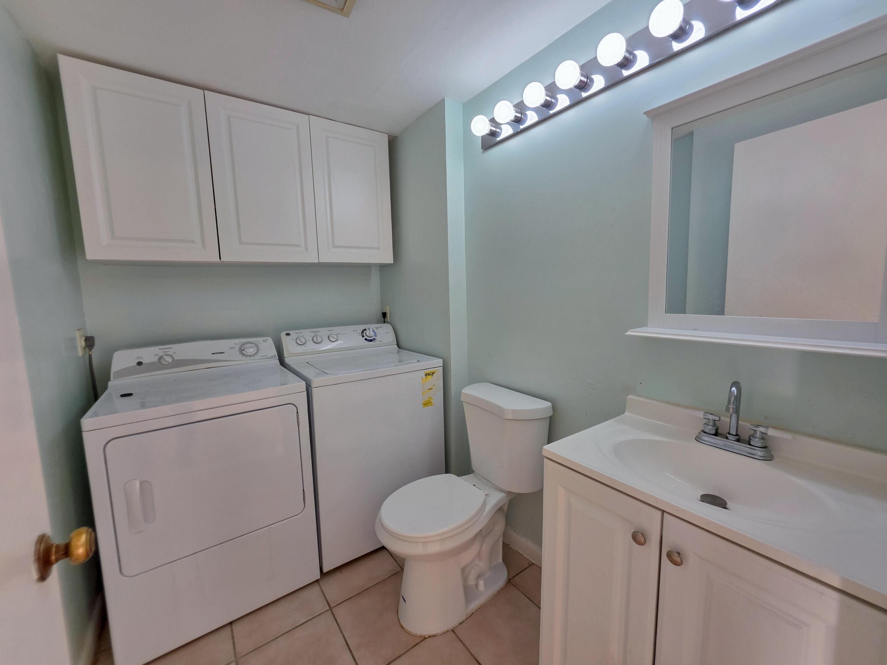 832 Blue Ridge Circle Property Photo 4