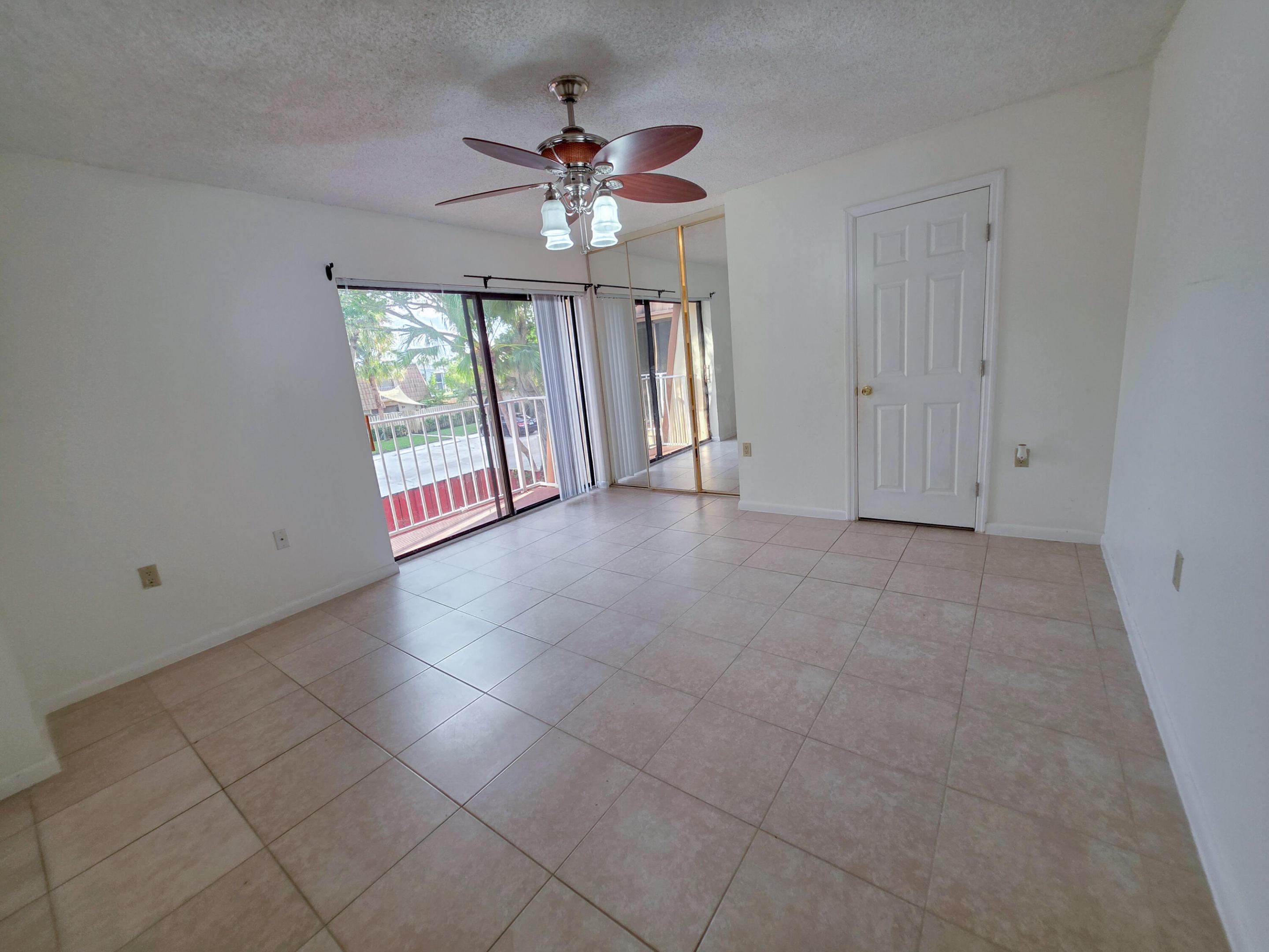 832 Blue Ridge Circle Property Photo 5