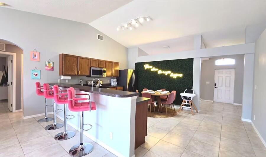 302 Ne Greenbrier Avenue Property Photo 11