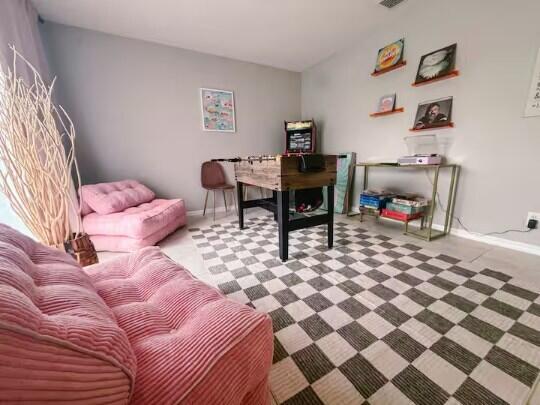 302 Ne Greenbrier Avenue Property Photo 15