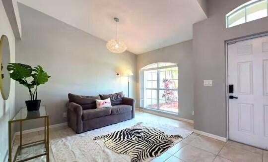 302 Ne Greenbrier Avenue Property Photo 18