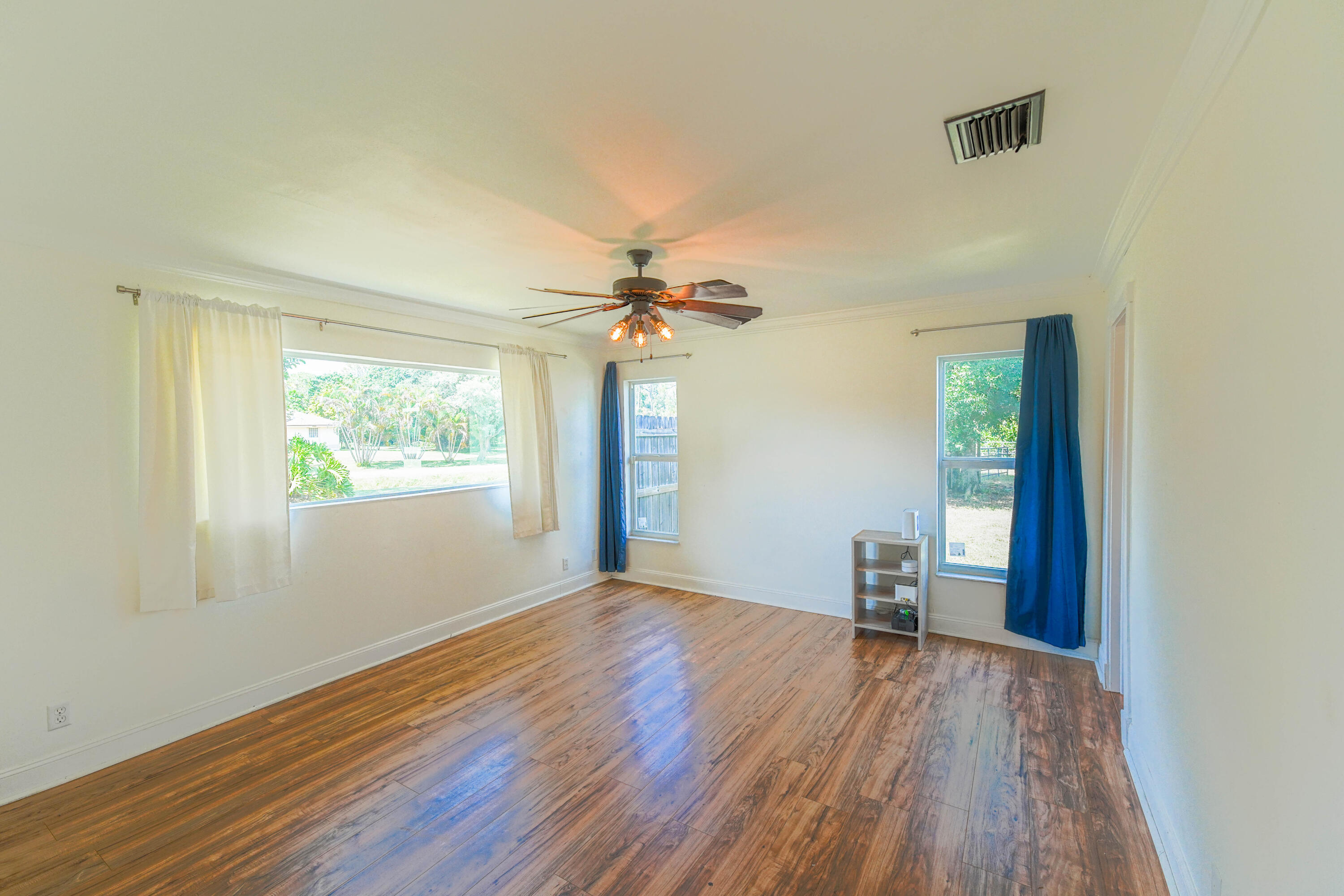 13220 59th Court N Property Photo 11