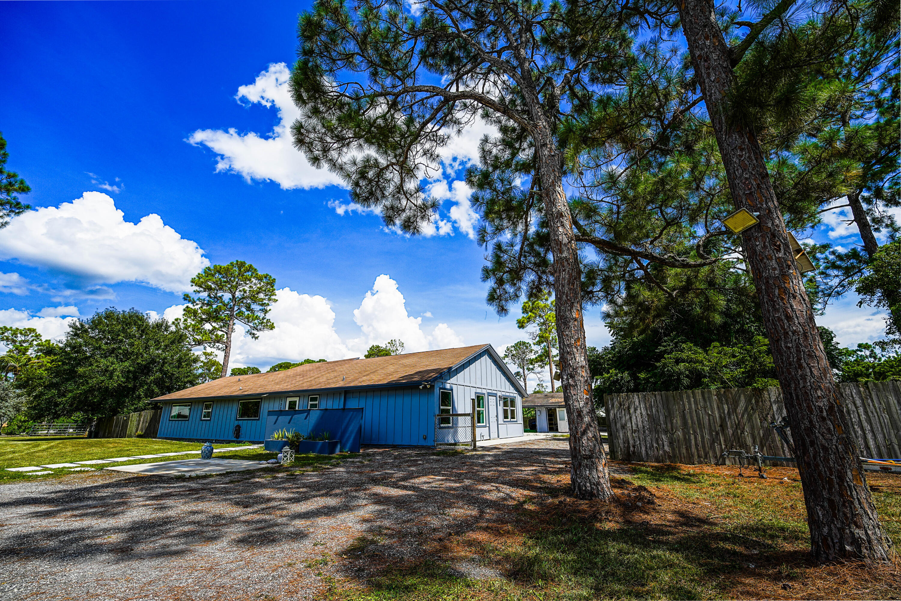 13220 59th Court N Property Photo 31