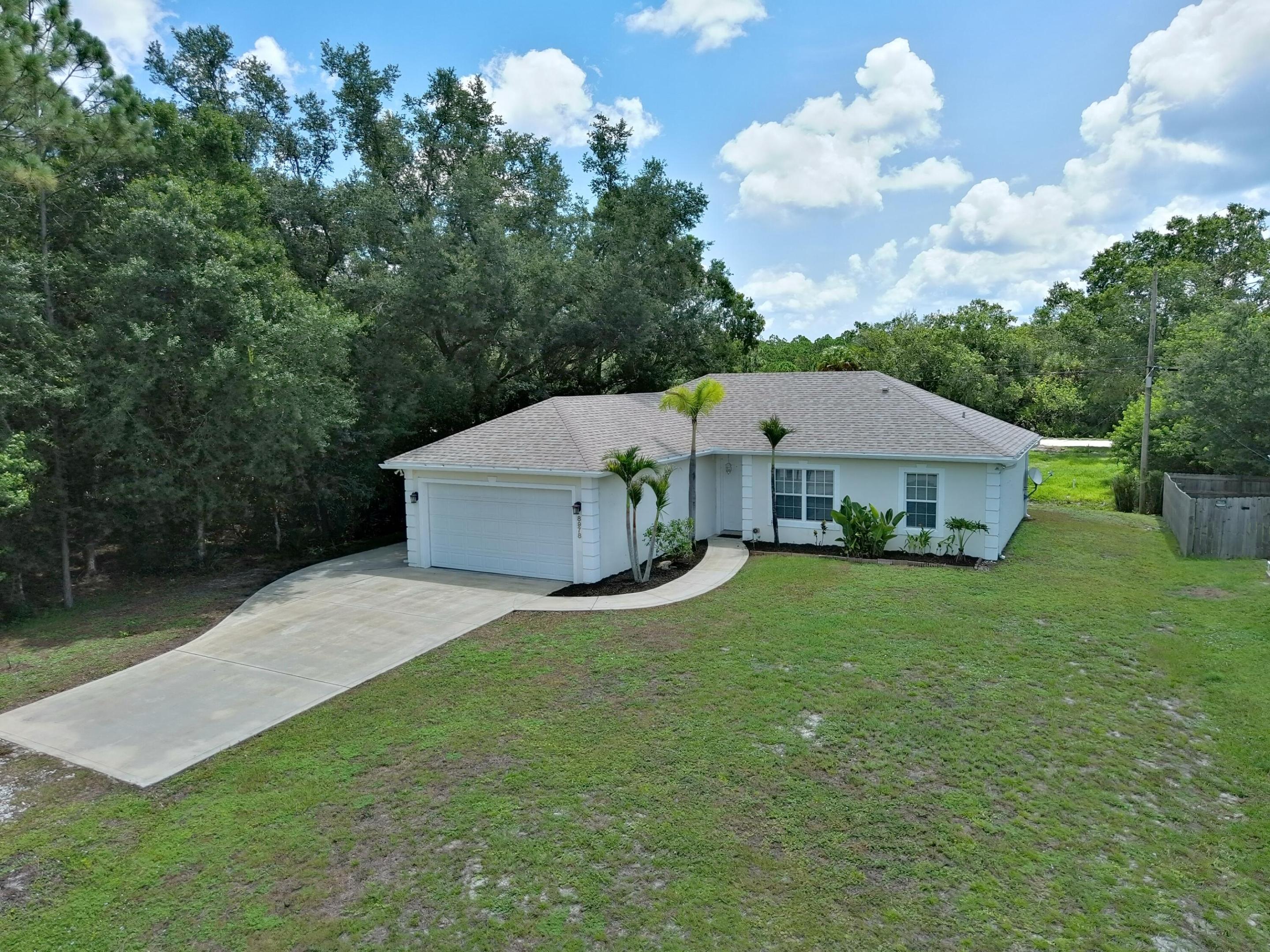 8978 100th Court Property Photo 1