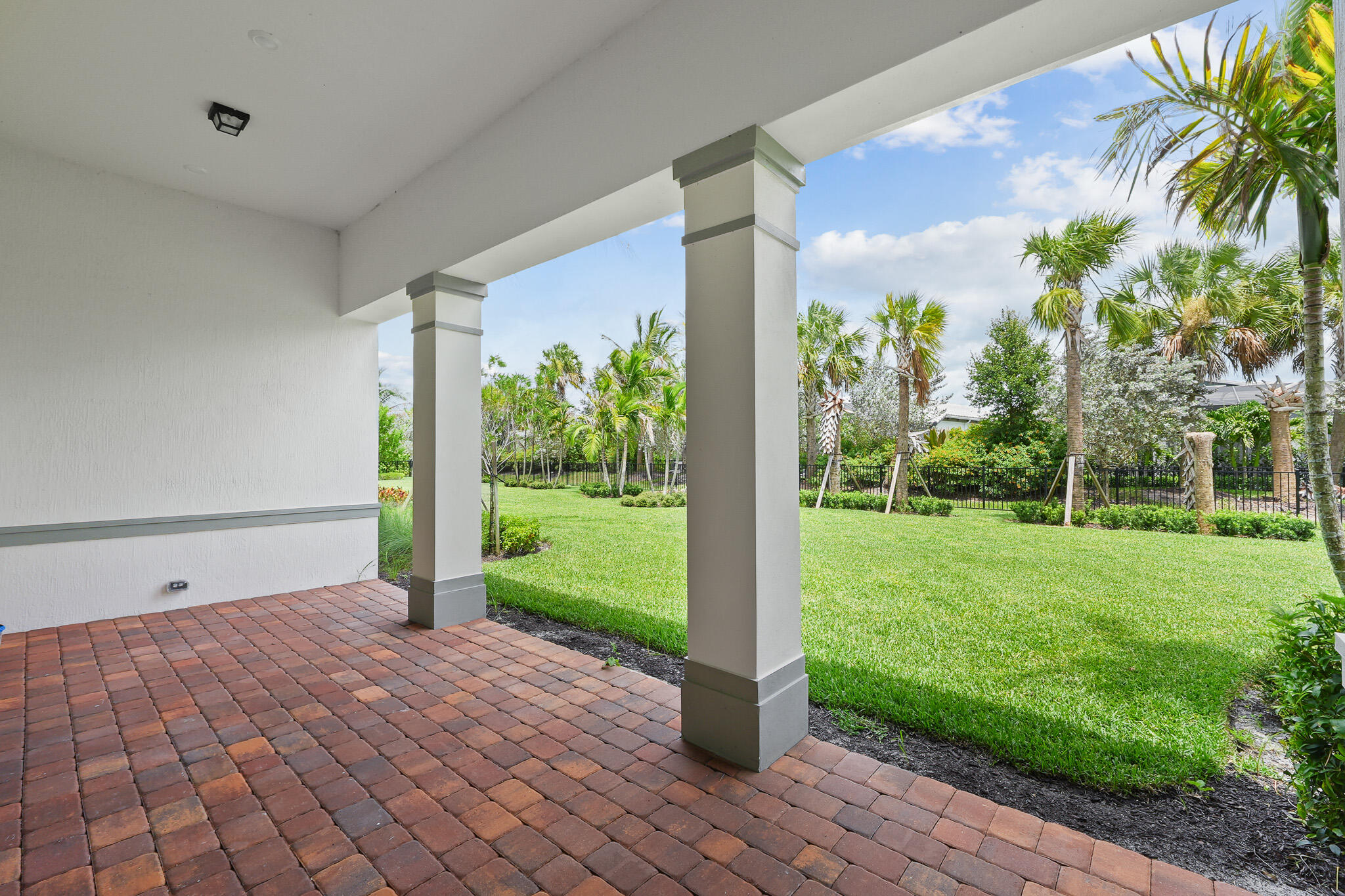 10799 Stellar Circle Property Photo 35