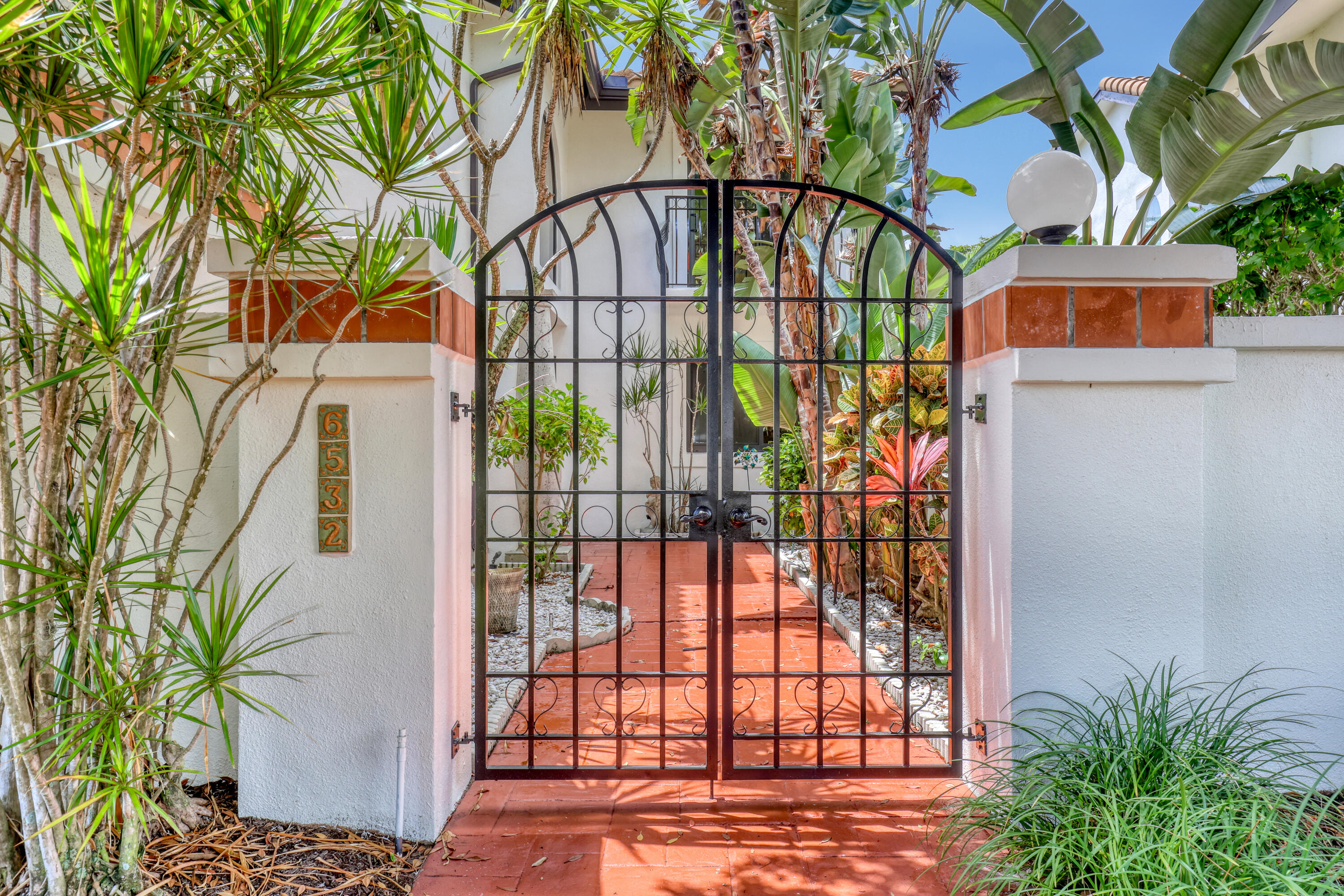 6532 Via Rosa Property Photo 5