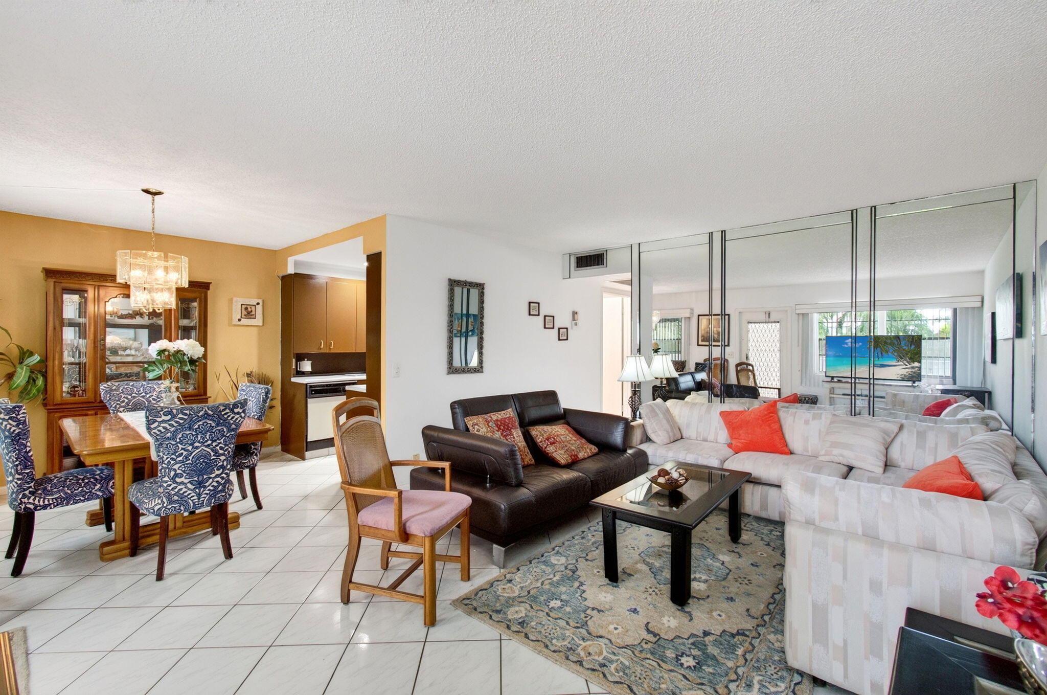 3014 Exeter A Property Photo 1