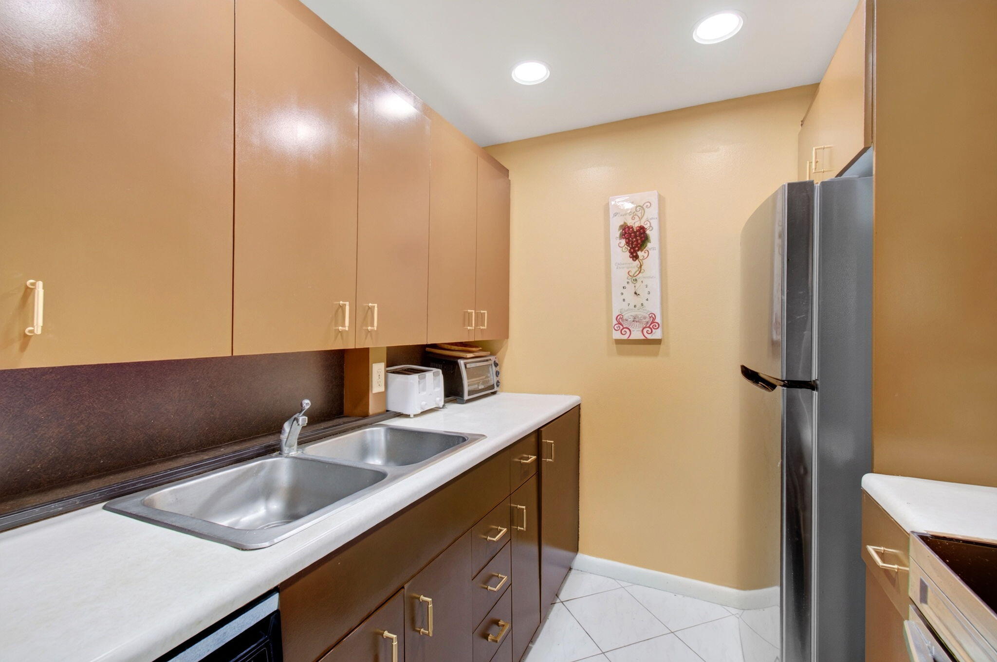 3014 Exeter A Property Photo 13