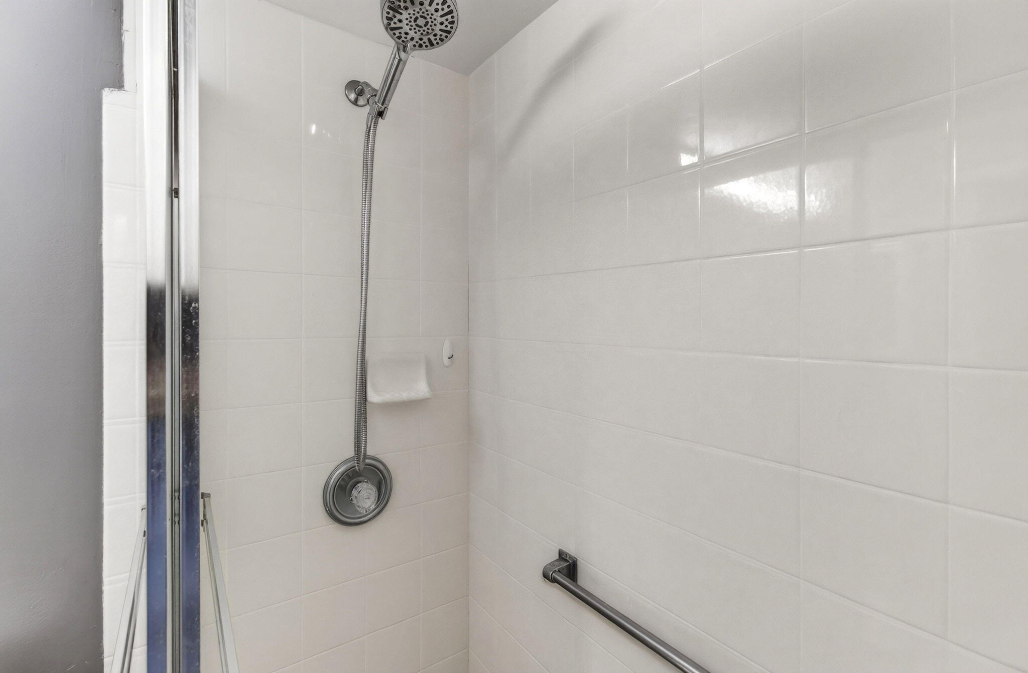 3014 Exeter A Property Photo 26
