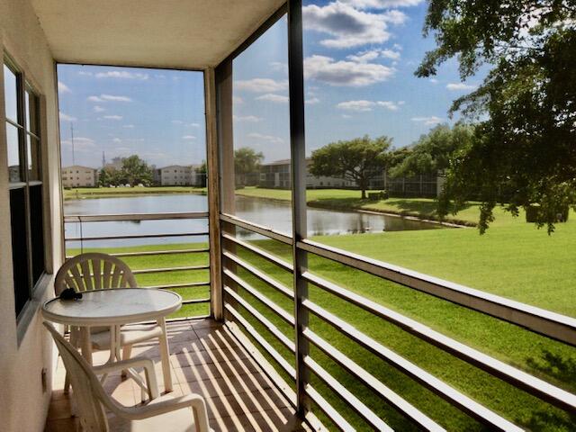 571 Fanshaw N Property Photo 9
