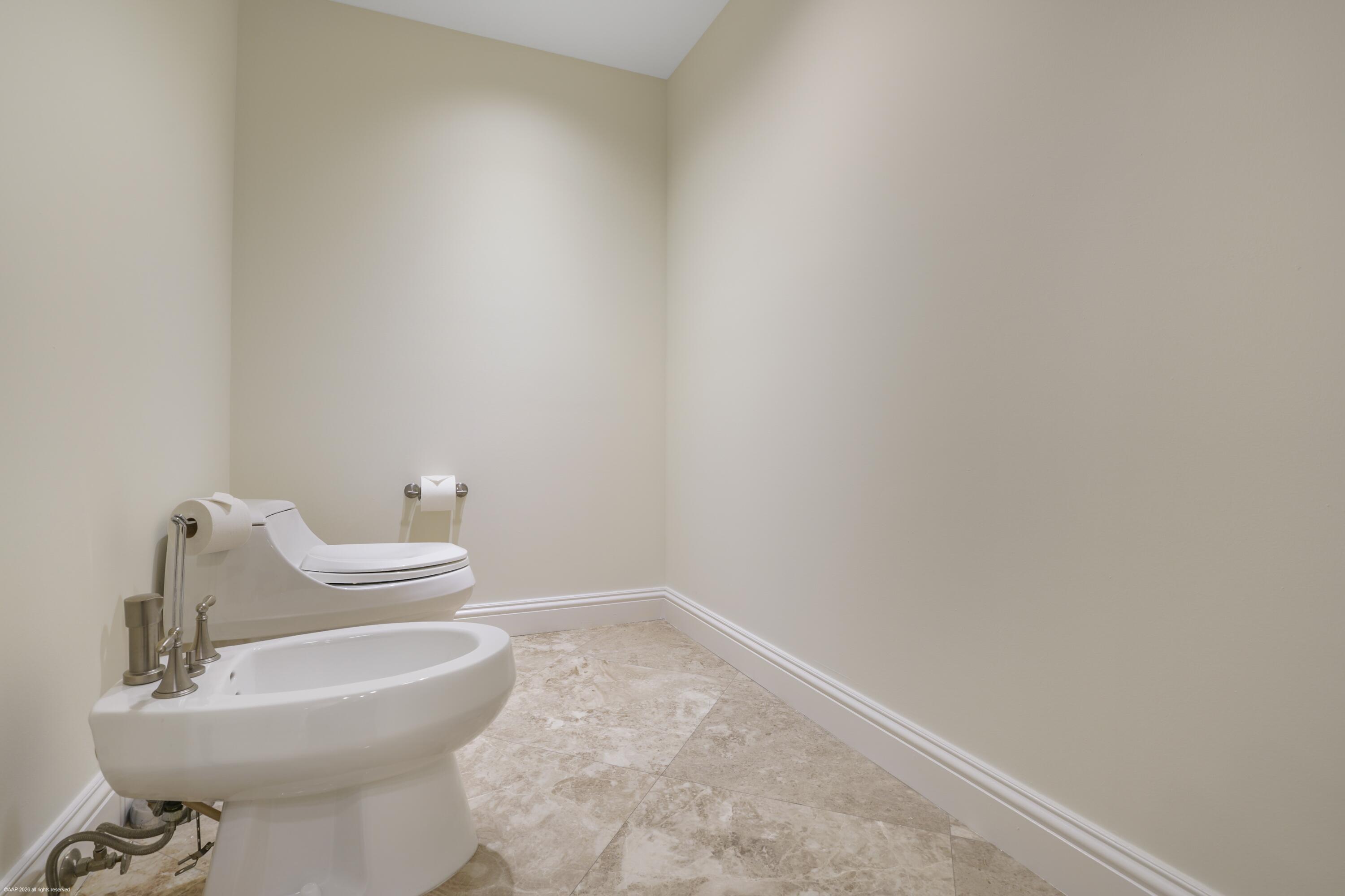 3800 N Ocean Drive 1450 Property Photo 32
