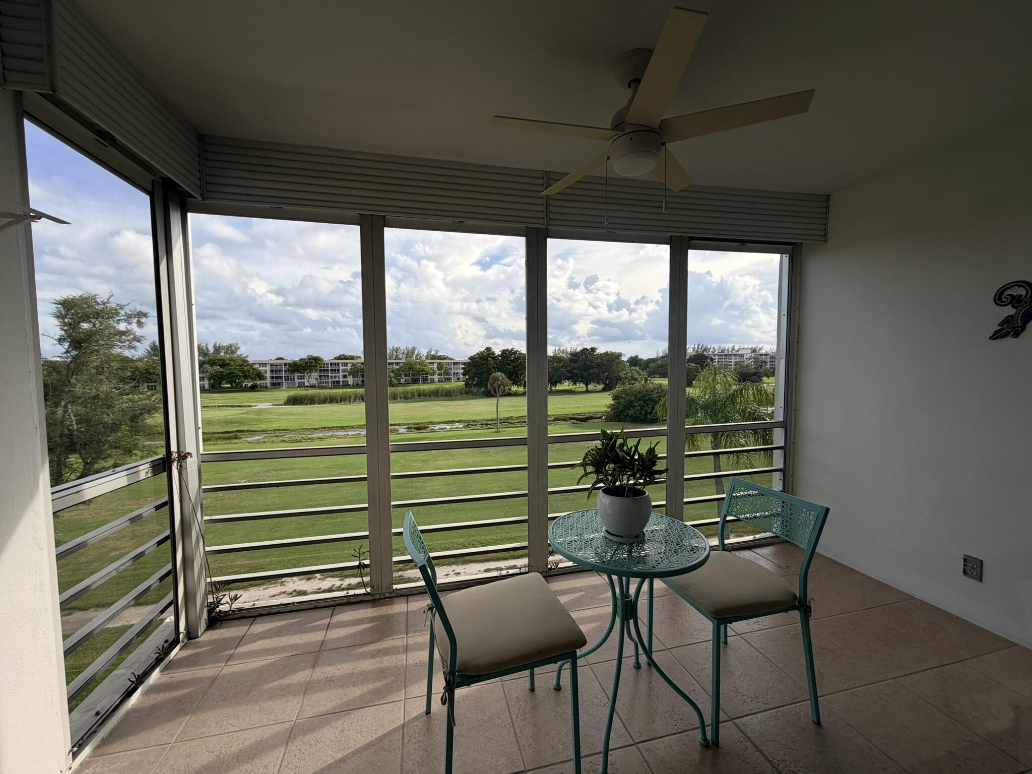 3001 S Course Drive 406 Property Photo 6