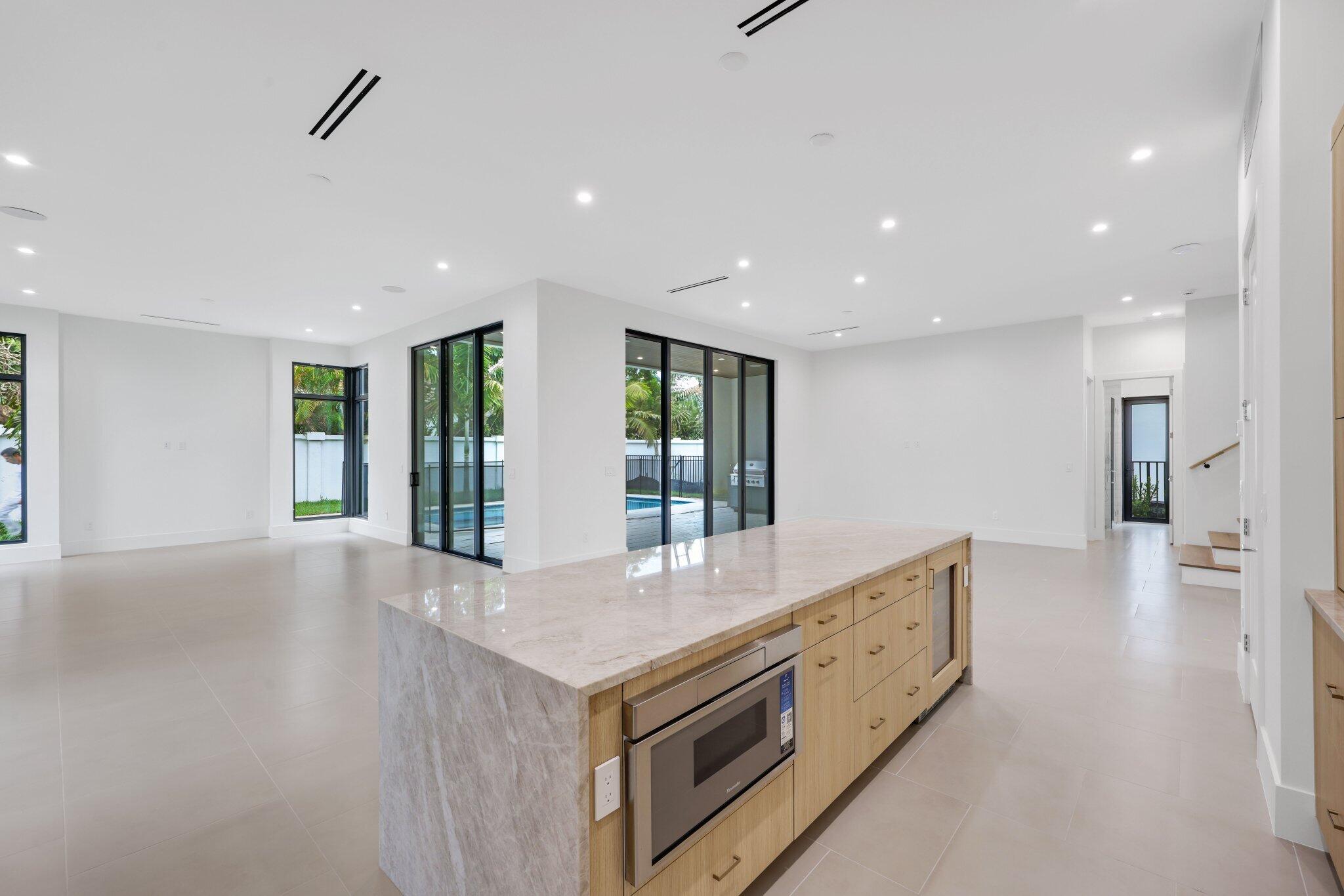 16733 Mosaic Place Property Photo 12