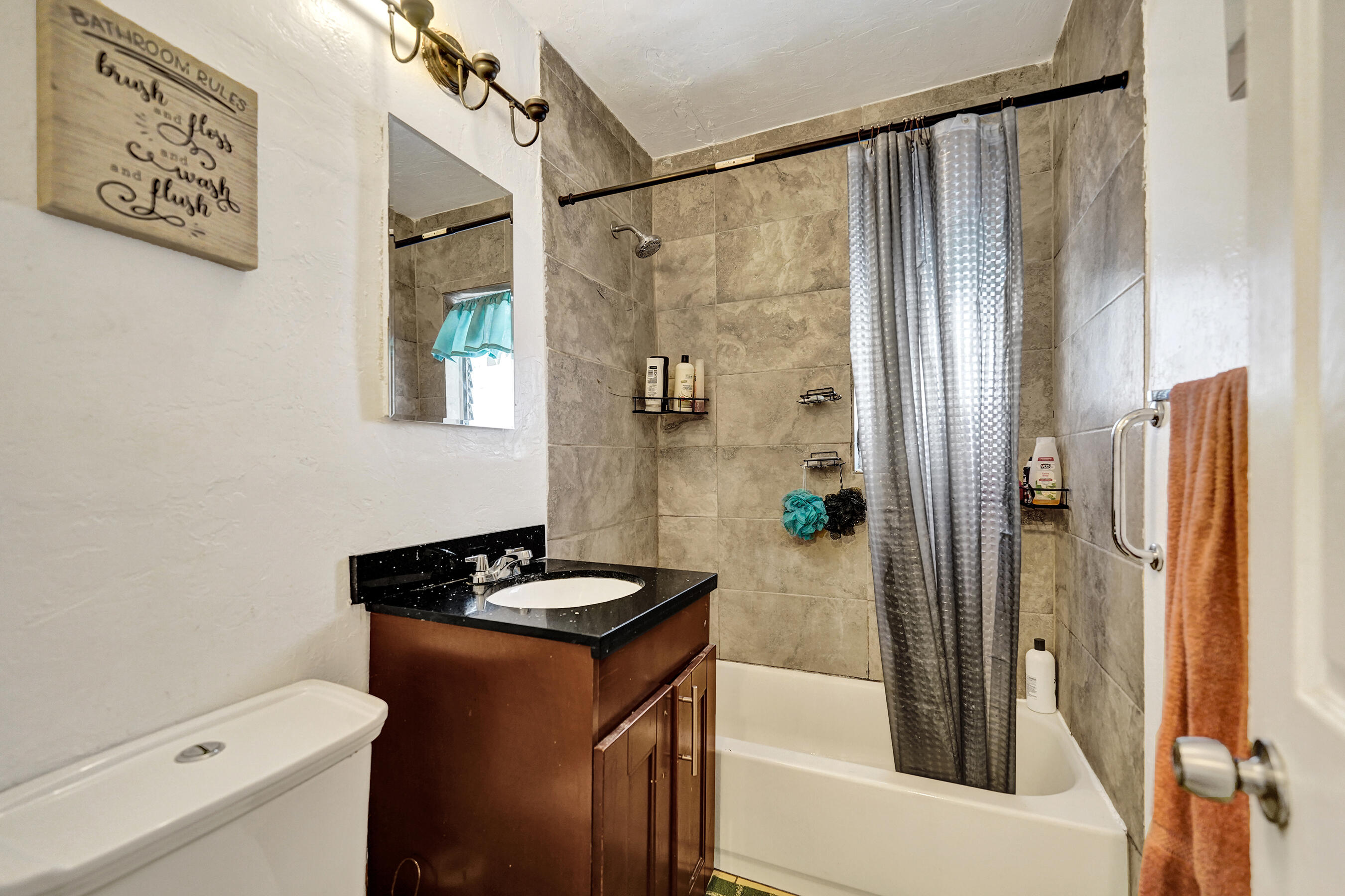 2815 Adams Street Property Photo 5