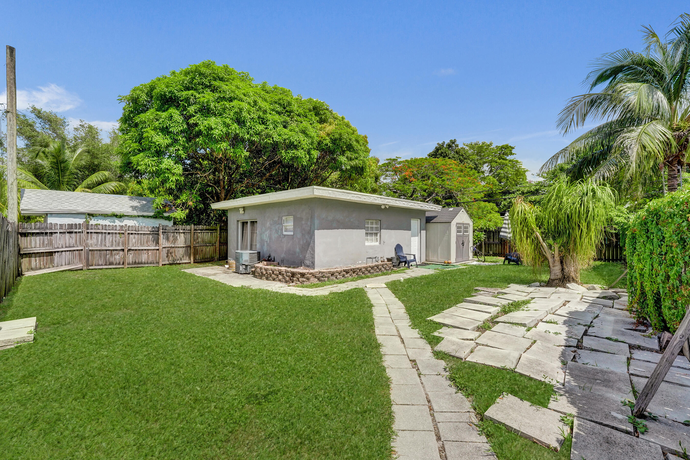 2815 Adams Street Property Photo 8