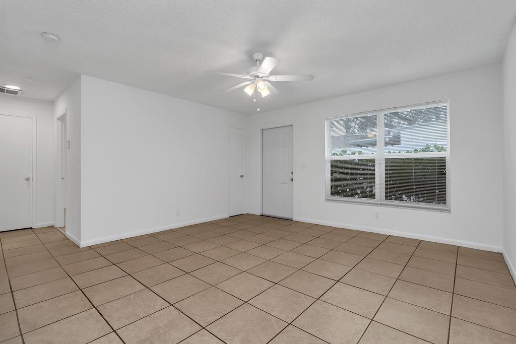 1320 Wellington Street B Property Photo 5