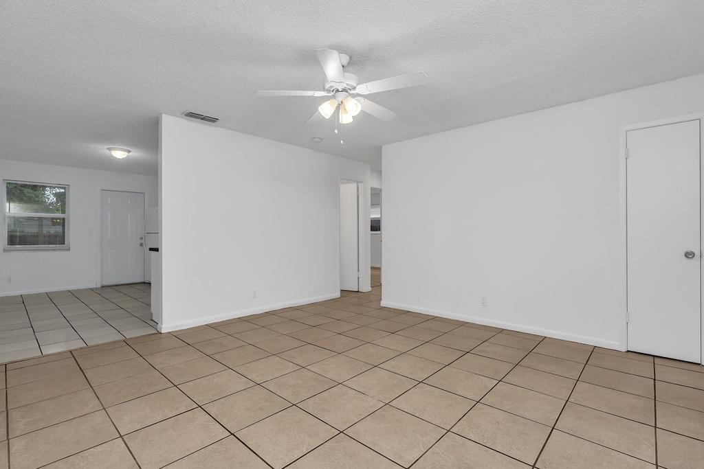 1320 Wellington Street B Property Photo 8