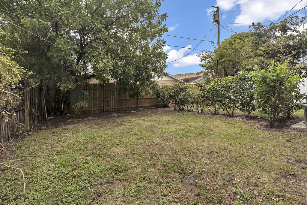 1320 Wellington Street B Property Photo 21