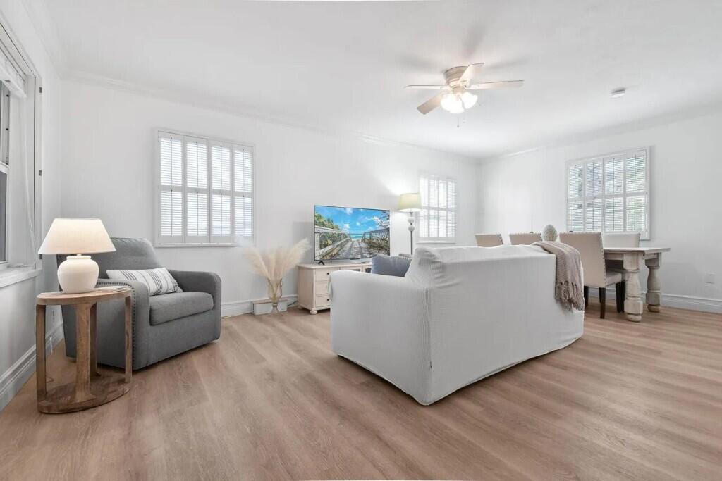941 Ocean Drive Property Photo 4