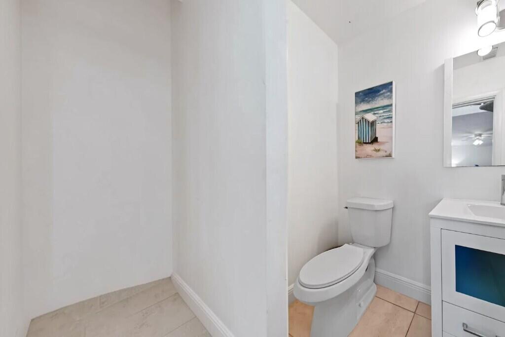 941 Ocean Drive Property Photo 9