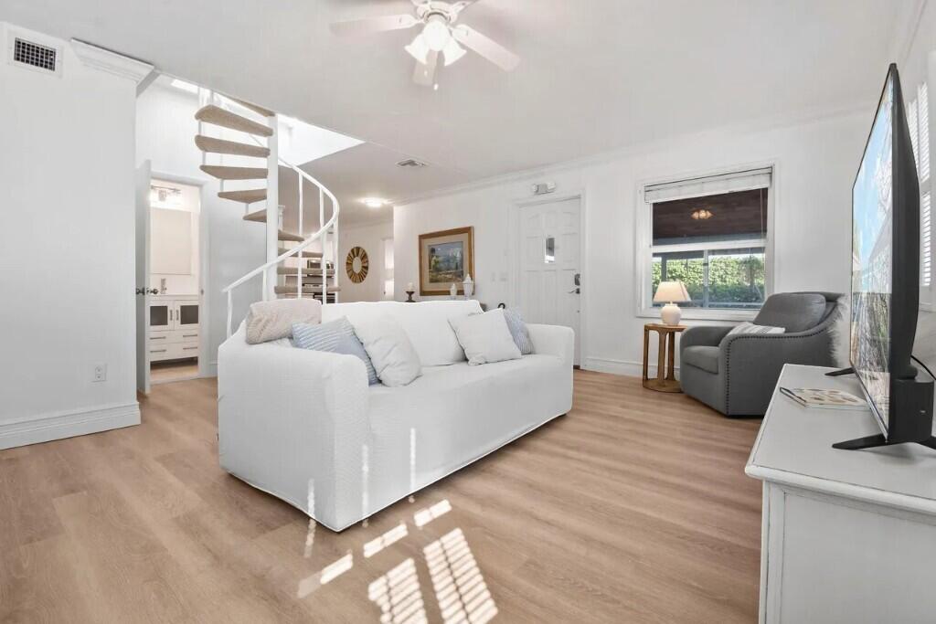 941 Ocean Drive Property Photo 14